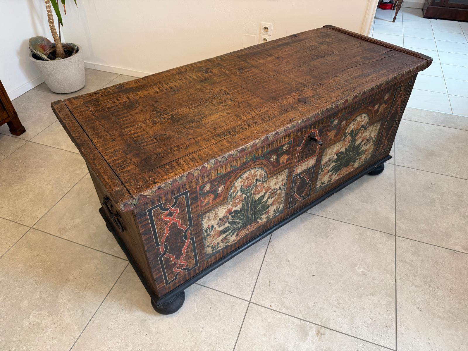 Urige handbemalte Tiroler Truhe Landhaustruhe Bauerntruhe G2113