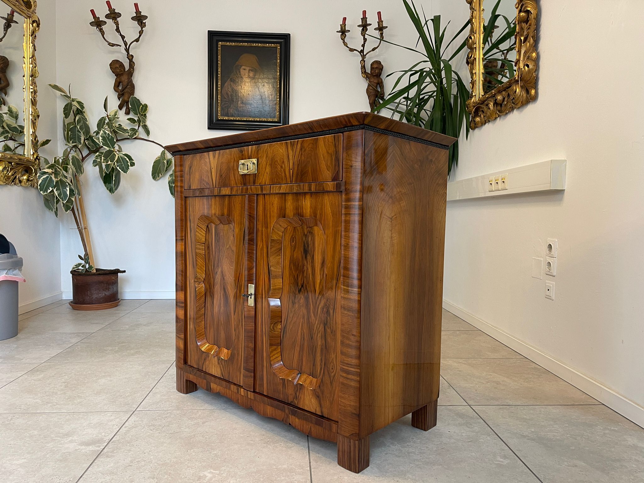 b0a35276-cbae-44ad-99d2-06b0e61eee0a Sale restauriertes Biedermeier Trumeau Anrichte A4952