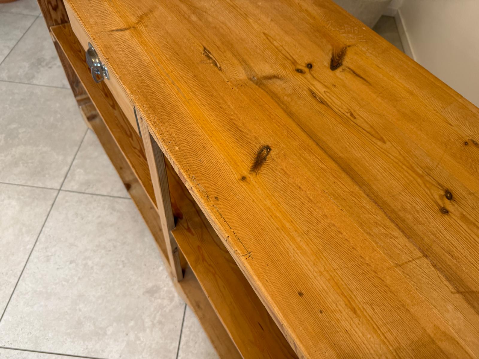 Urige bäuerliche Bar Altholz Vintage Verkaufstheke Schneidertisch G2256