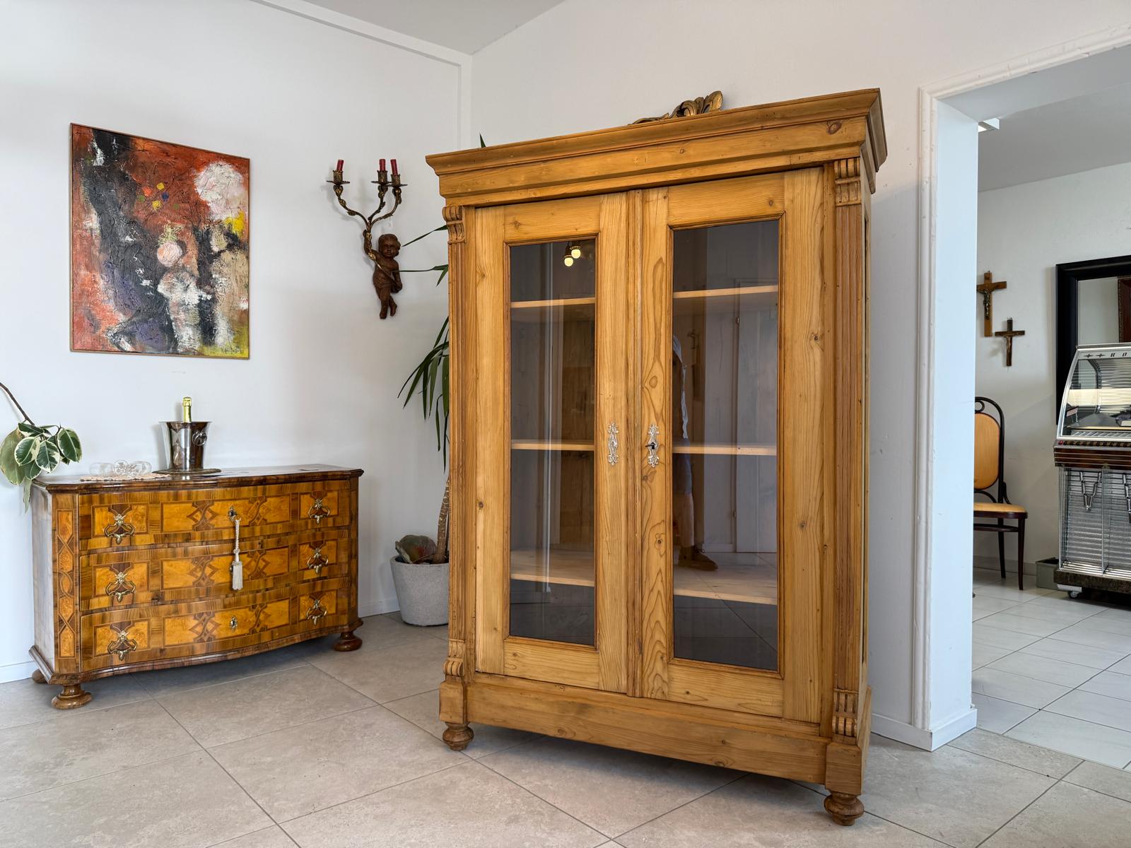 Bäuerliche Vitrine Bauernvitrine Bücherschrank antik Bauernschrank D2647