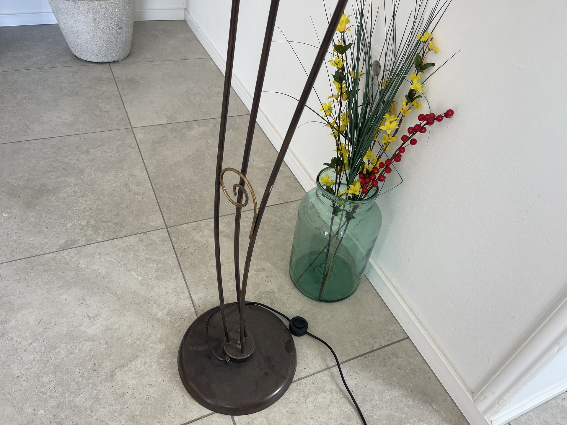 Stehlampe Antikstil Metallluster Leuchter Klassizismus A4387