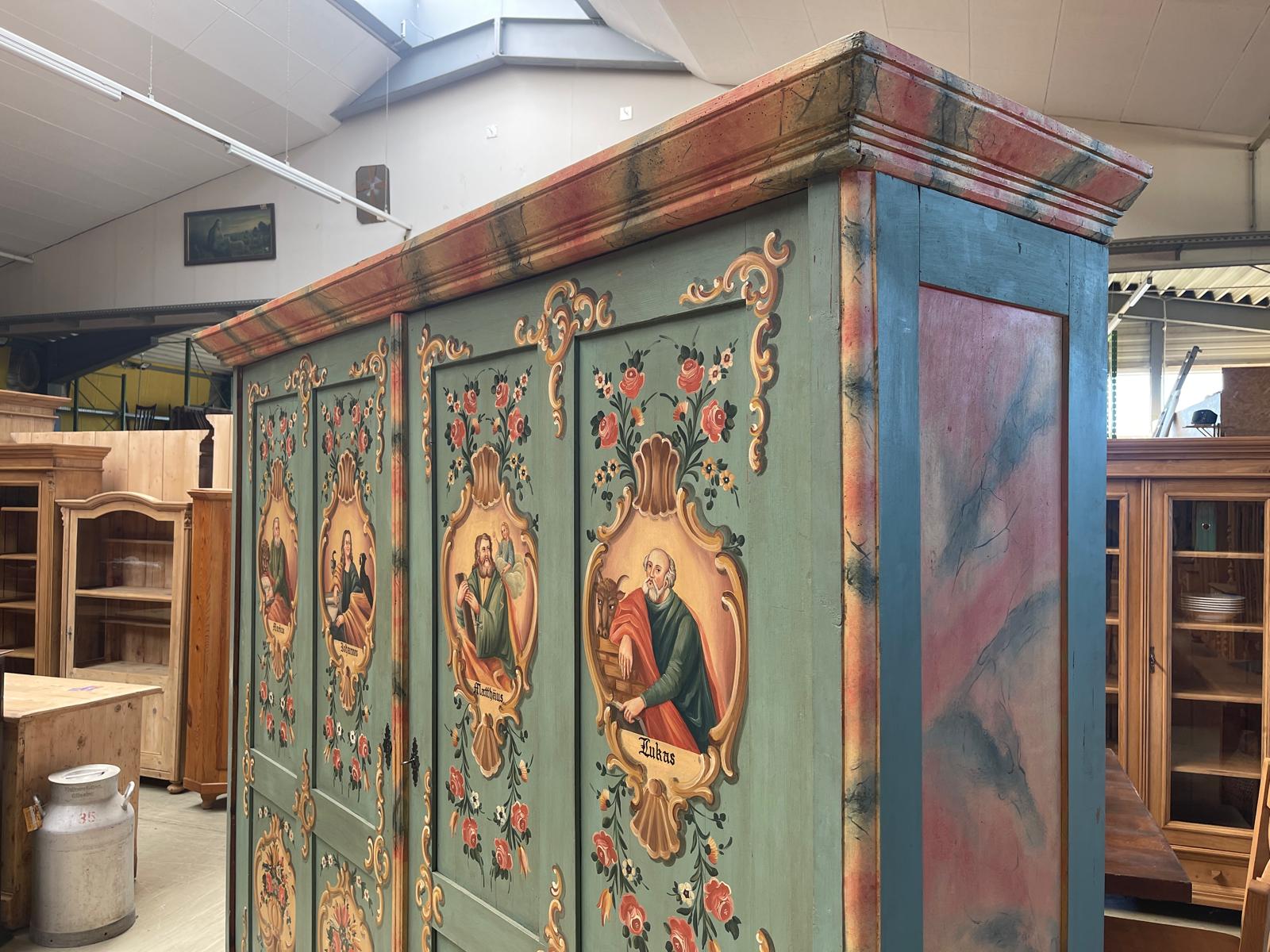 Antiker Sakristei-Schrank Antiquität Rarität Apostelschrank Bauernschrank Handbemalt G1304