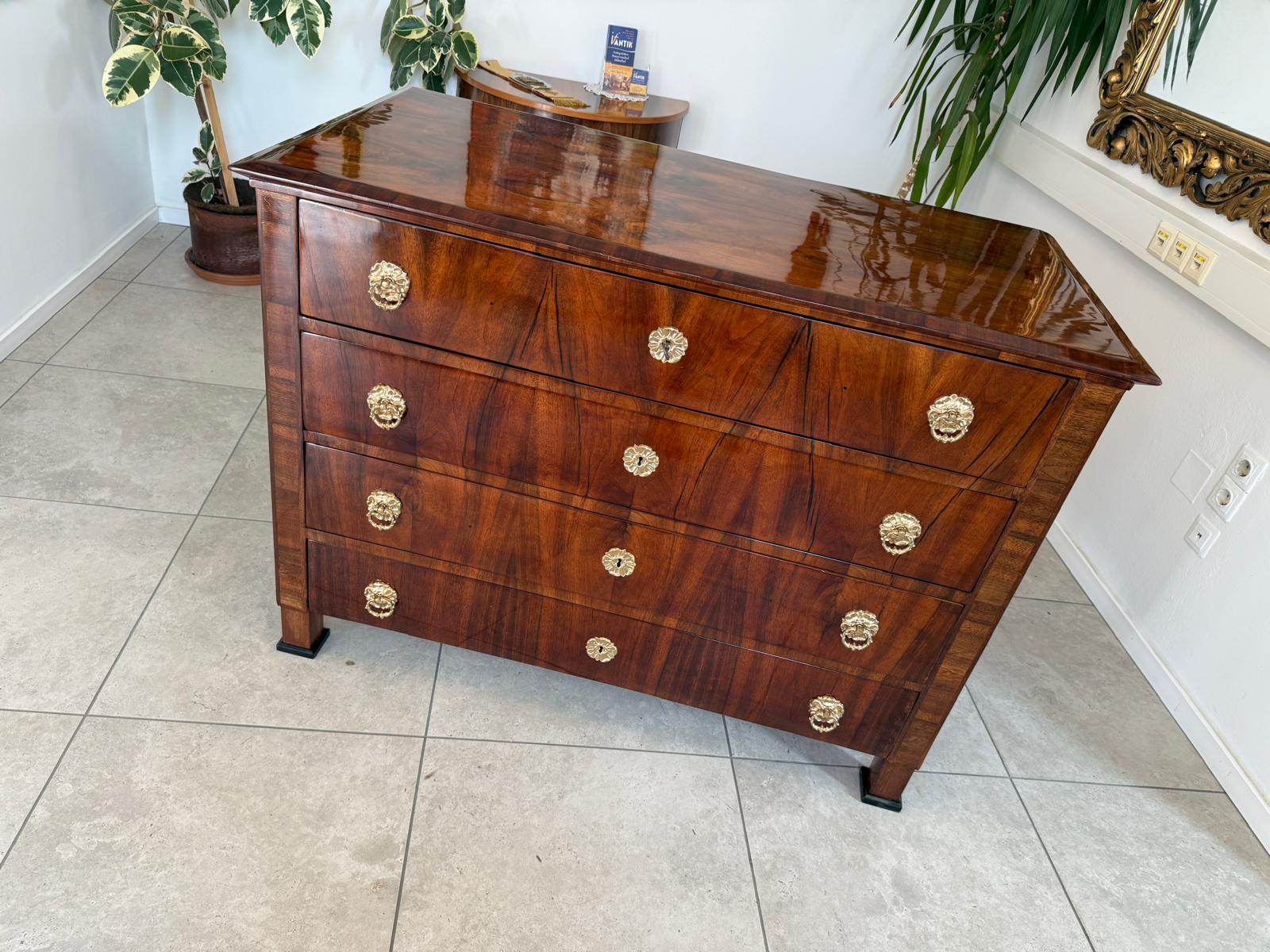 Restaurierte Biedermeier Kommode 4 Ladenkommode Nussholz G2210
