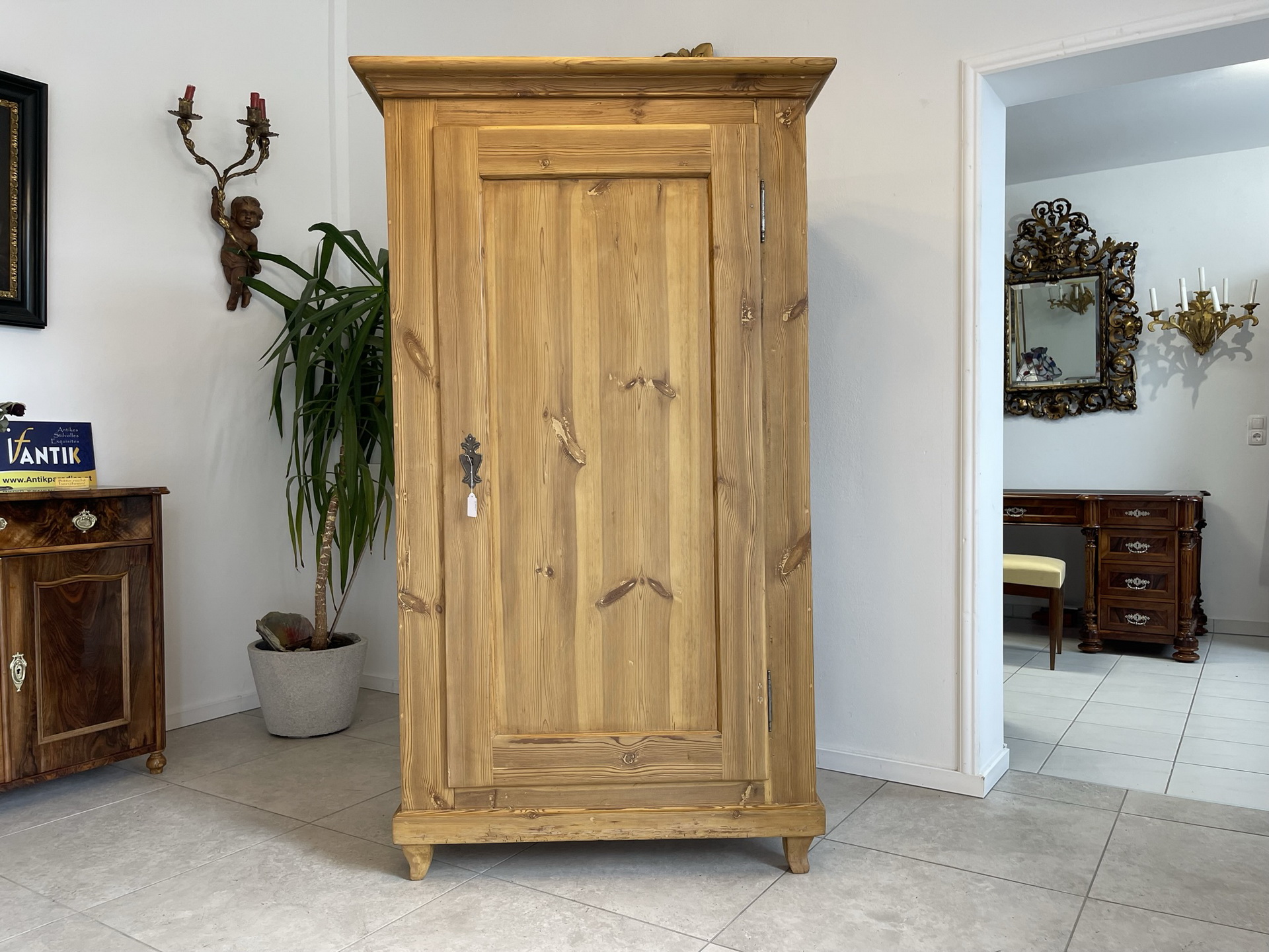 bauernm-bel-antik_119 Biedermeier Bauernschrank Naturholzschrank B1444