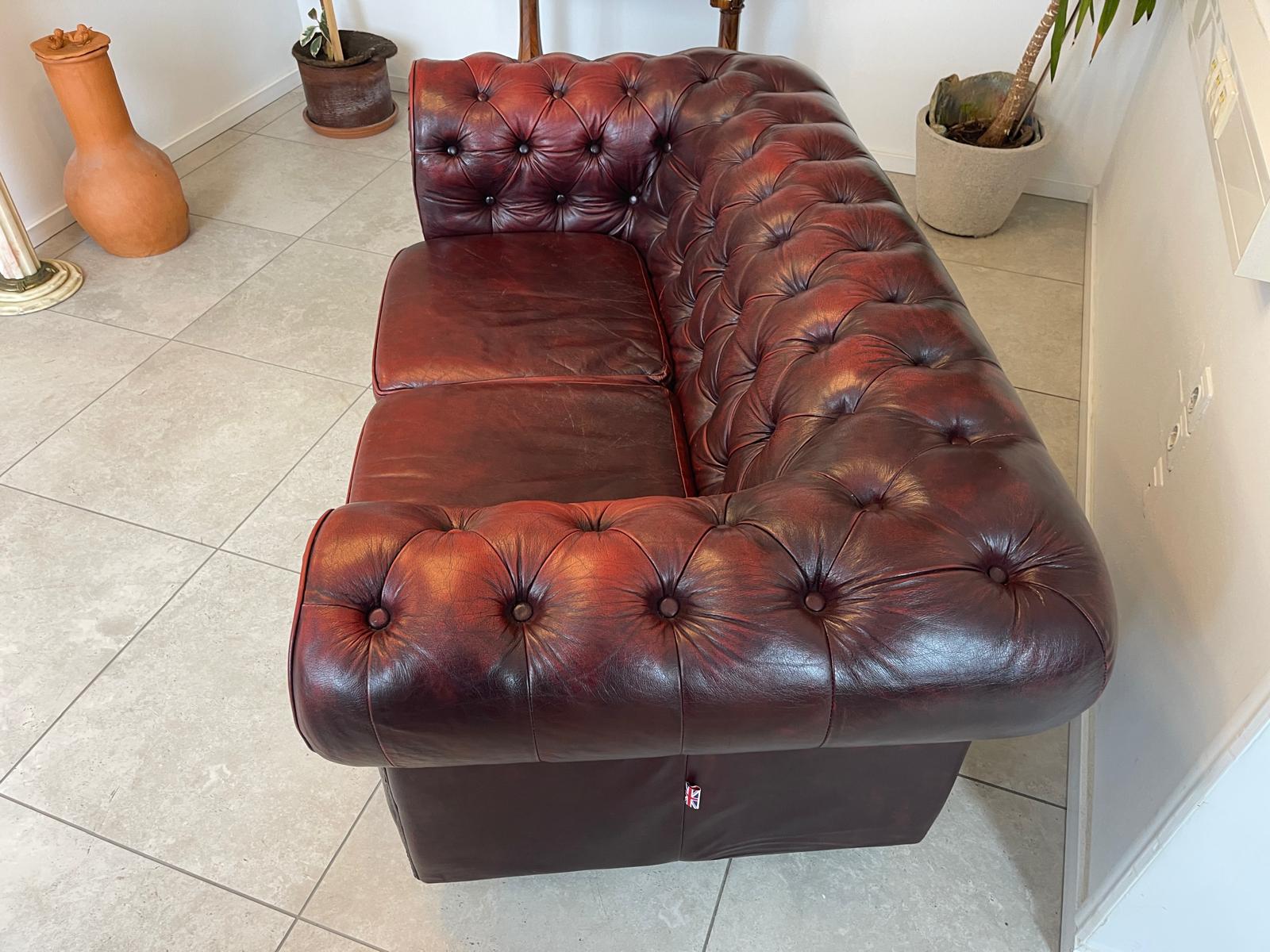 Chesterfield 2er Clubsofa Diwan Couch Oxblood Kultstück G1523