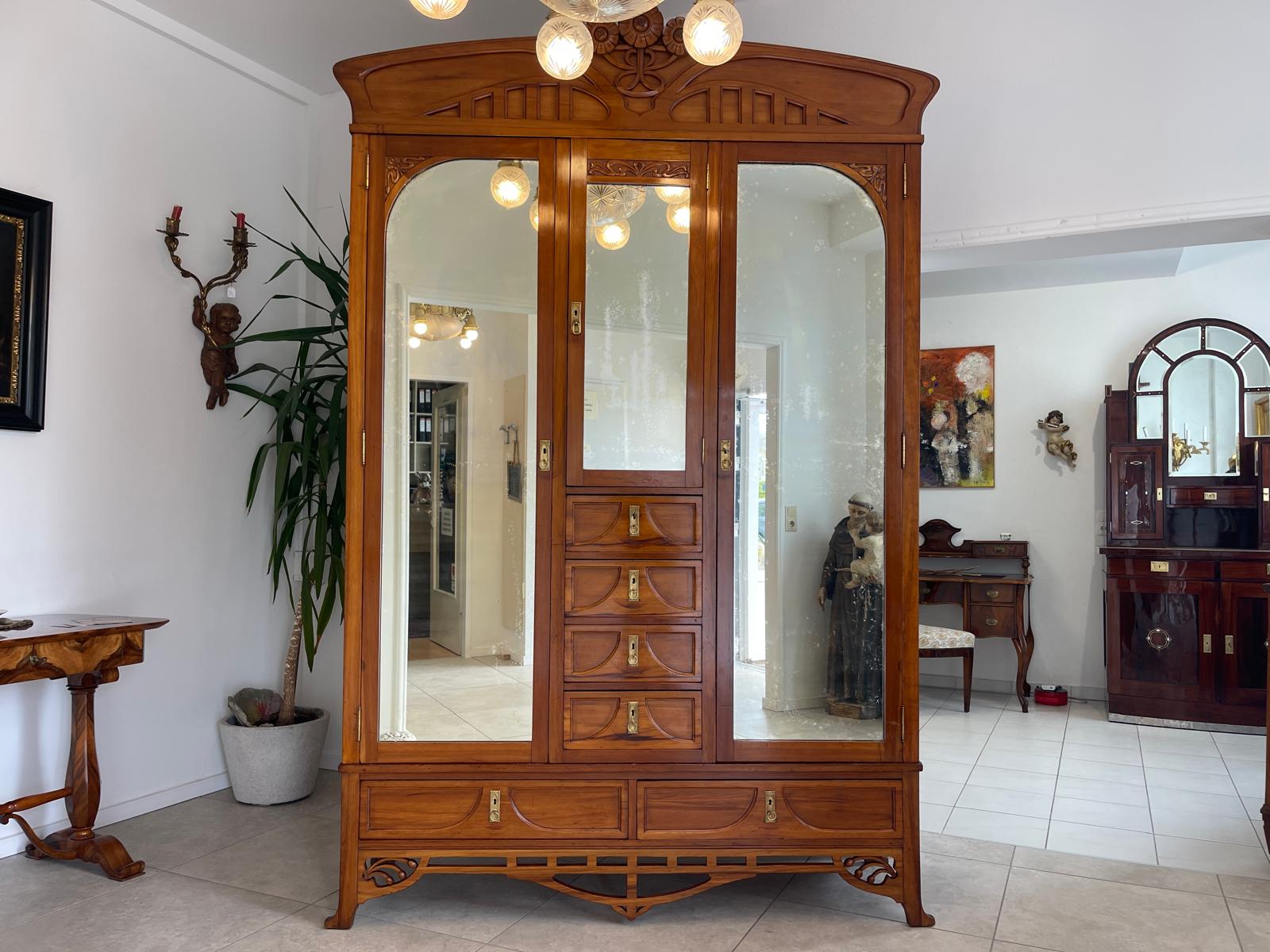 Geräumiger Jugendstil Glasschrank Kleiderkasten Schrank Garderobenschrank G1351