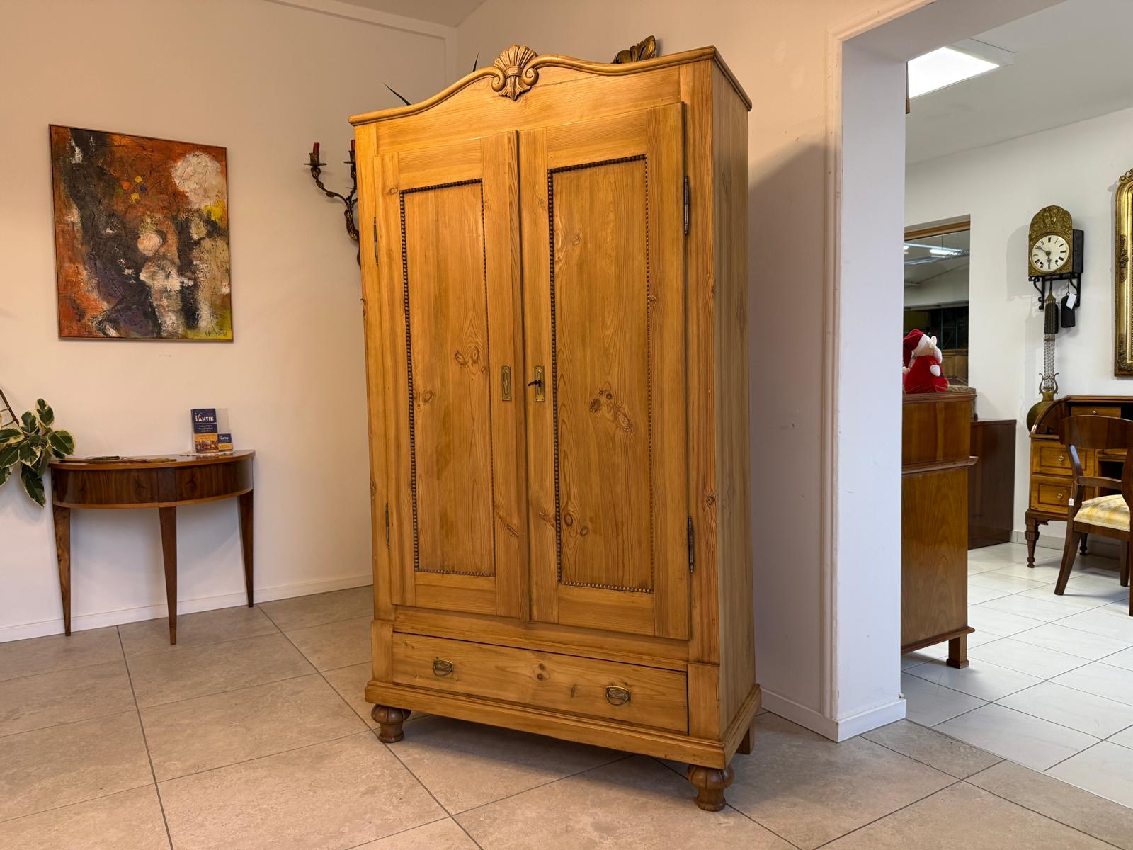 Originaler Restaurierter Bauernschrank Biedermeierschrank Hallenschrank G2257-1
