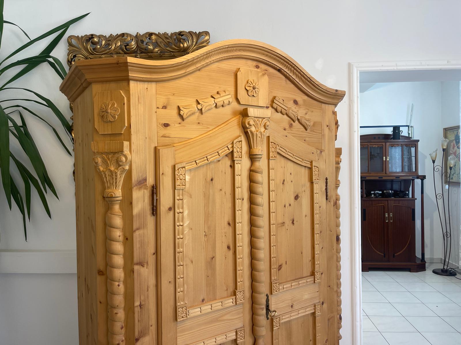 Bäuerlicher Schrank Bauernschrank Landhausschrank Barockstil Bauernkasten G1708