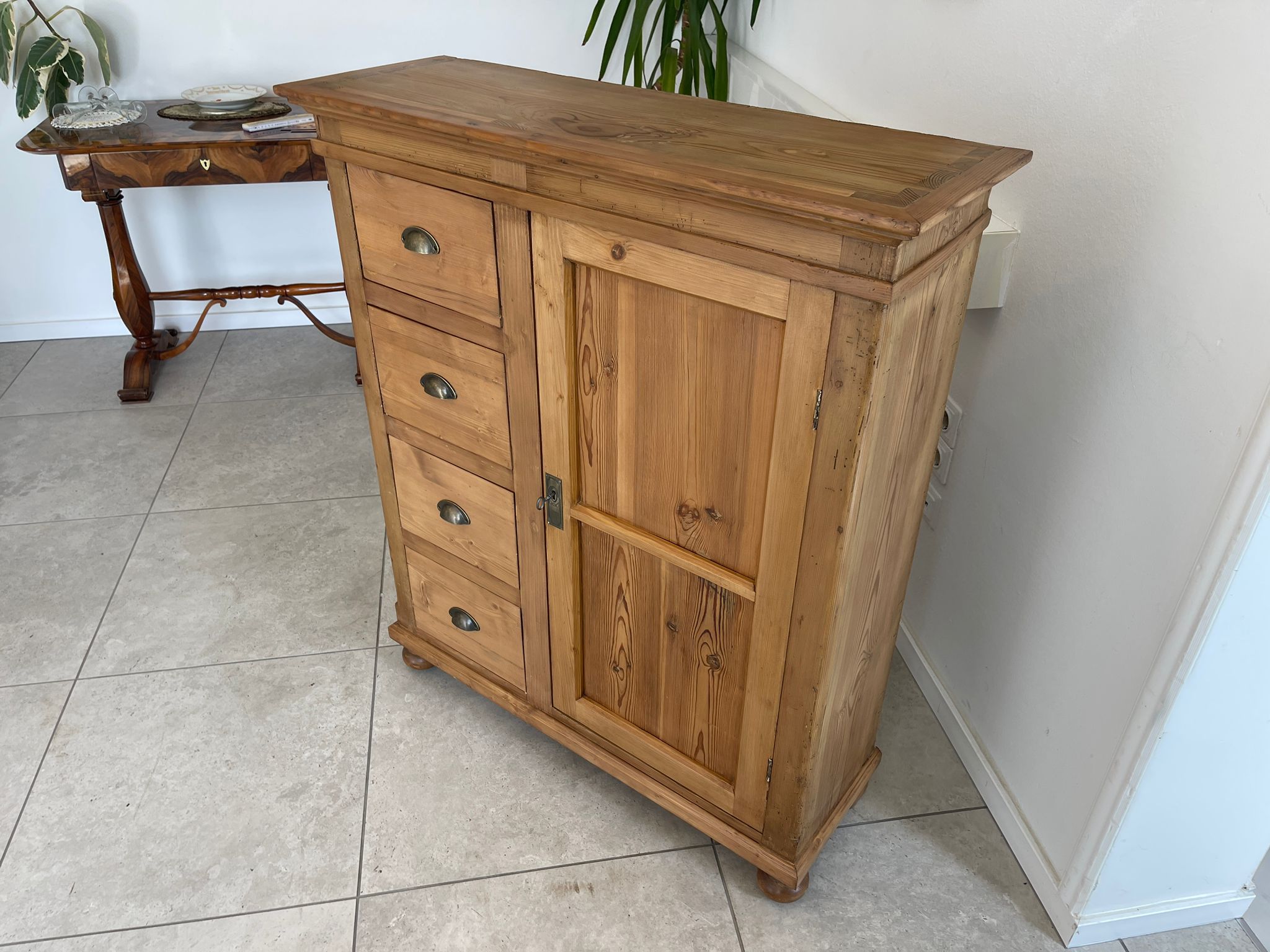 Uriger Jugendstil Brotschrank Almerschrank Vorratskasten Kasten Antik G1661