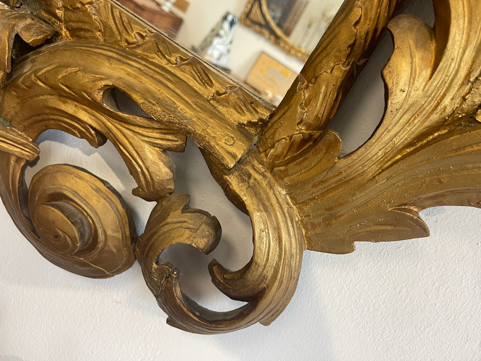 bae02a78-3c69-4dcf-9454-409242b7d189 Florentiner Spiegel Akanthusblattschnitzkunst A4936