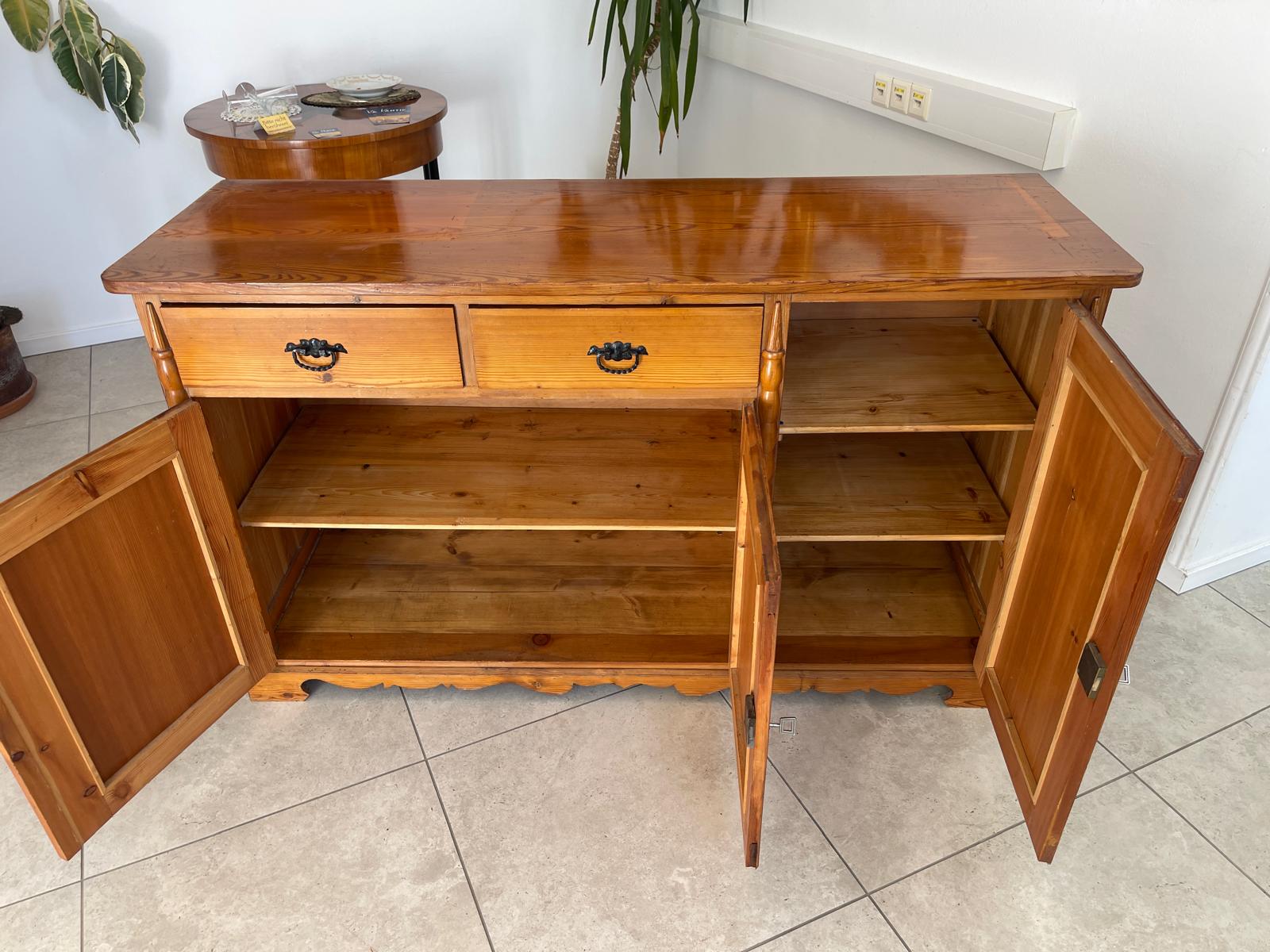 Bäuerliche Anrichte Kommode Sideboard Bauerschrank G1281