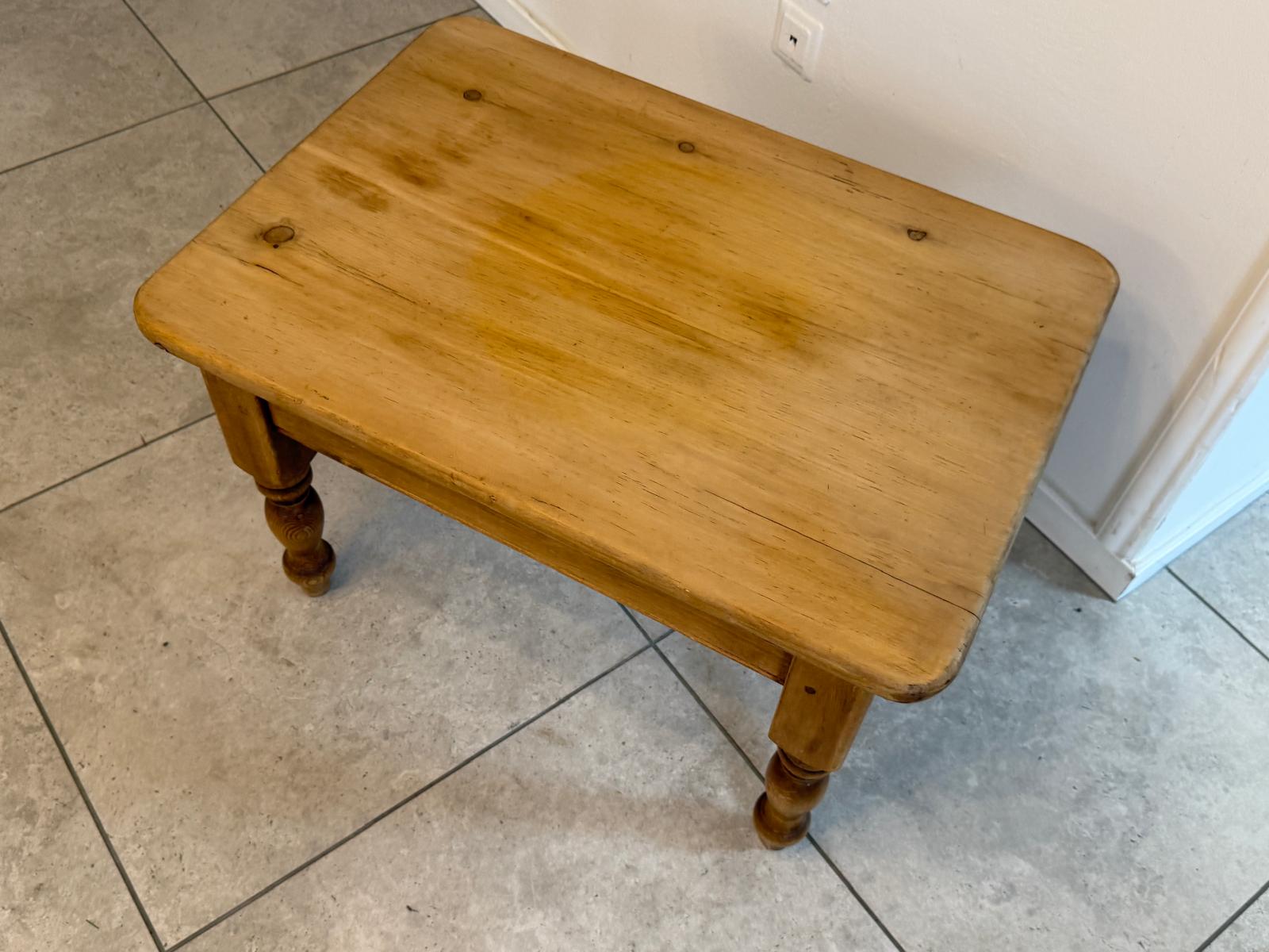 Massiver Couchtisch Bauerntisch Wohnzimmertisch Bauernstube D1057