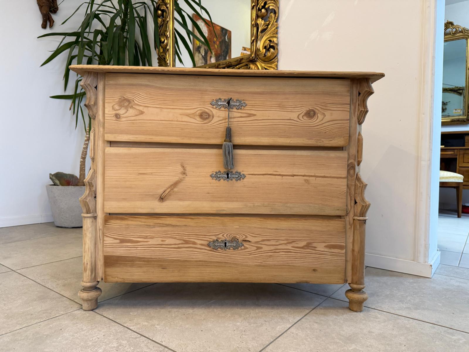 Restaurierte Gründerzeit 3 Laden Kommode Luize Phillipe Weichholz G2299