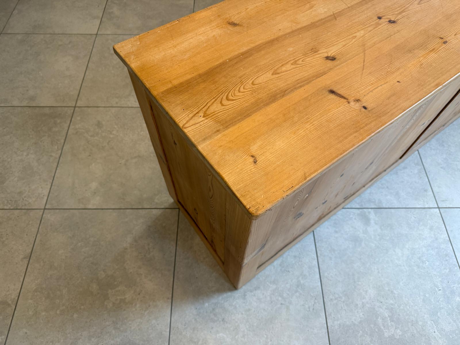 Urige bäuerliche Bar Altholz Vintage Verkaufstheke Schneidertisch G2256