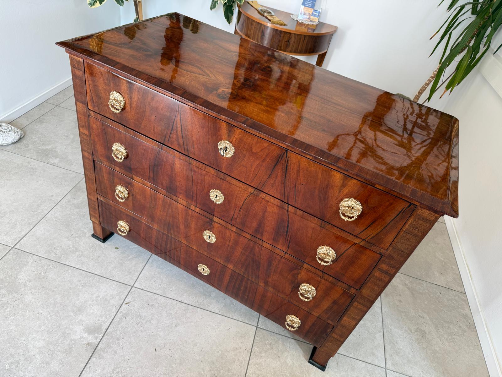 Restaurierte Biedermeier Kommode 4 Ladenkommode Nussholz G2210