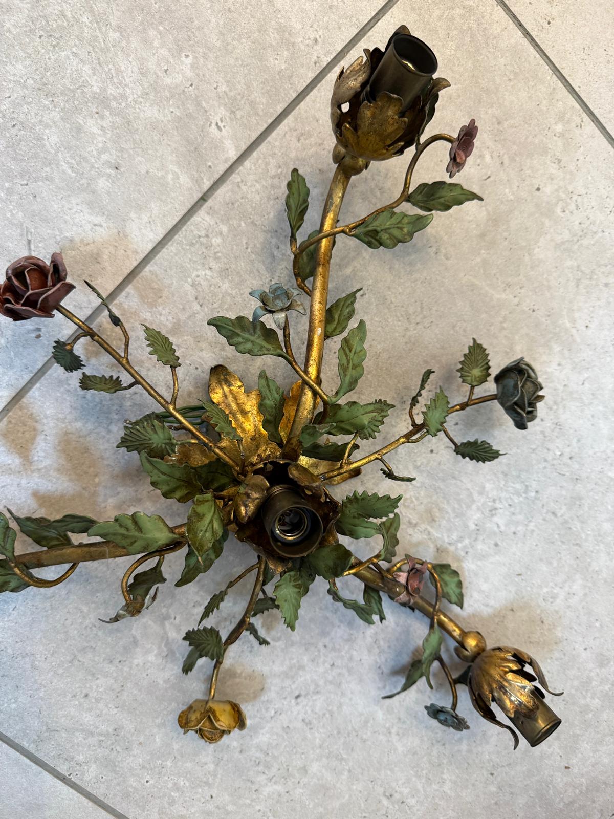 Florale Figurale Wandleuchte Metallleuchte Luster D1066