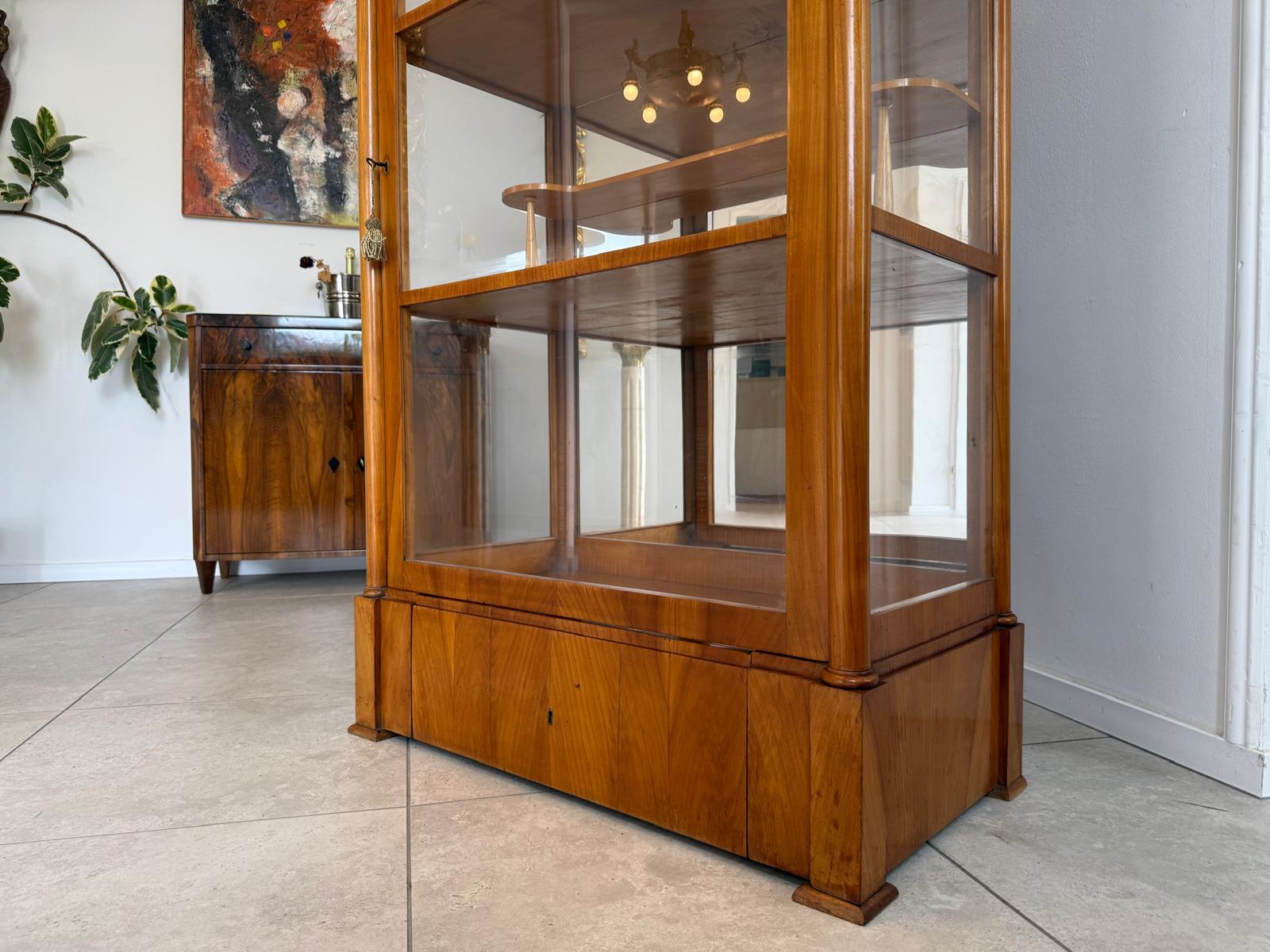 Originale Biedermeier Vitrine Bücherschrank Glasschrank Kirschholz G1885