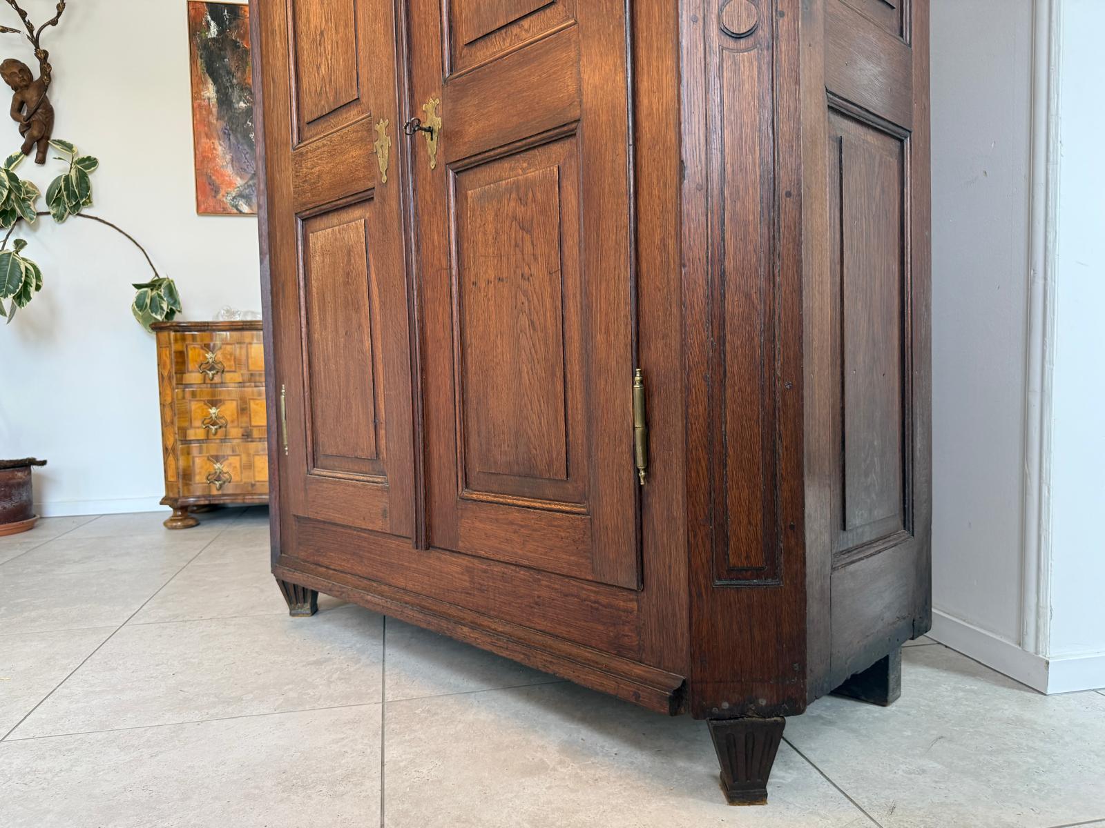 Barock Hallenschrank Schrank Eichenholz Geschnitzt D2626