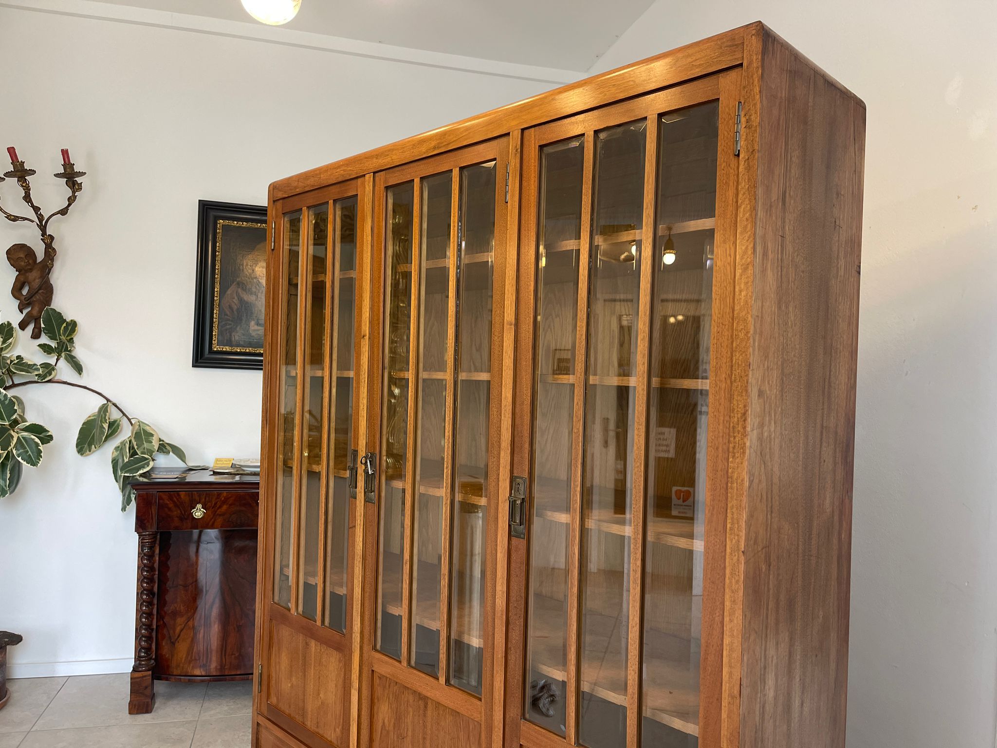 c9d72247-8ee9-427c-8377-12aad4bbd55e Jugendstil Schrank Kleiderkasten Jugendstil Bücherschrank A4887