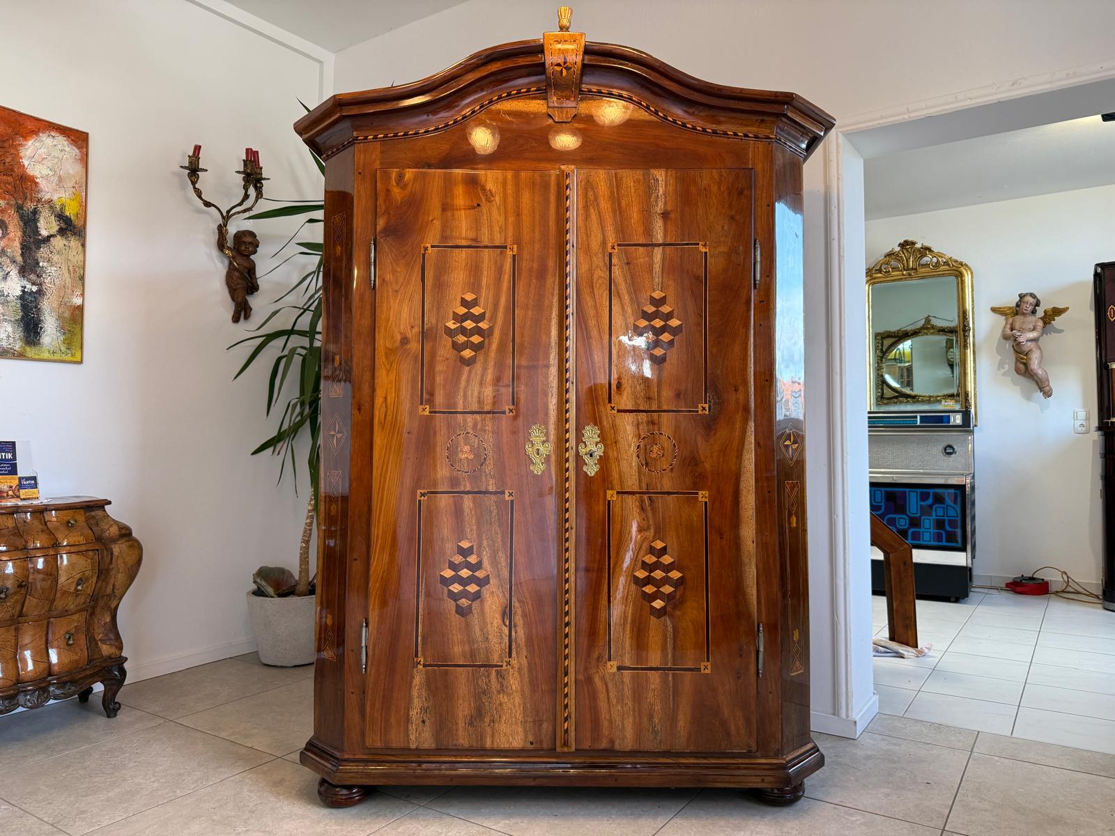 Barocker Hallenschrank Barockschrank Maria Theresienschrank D1179