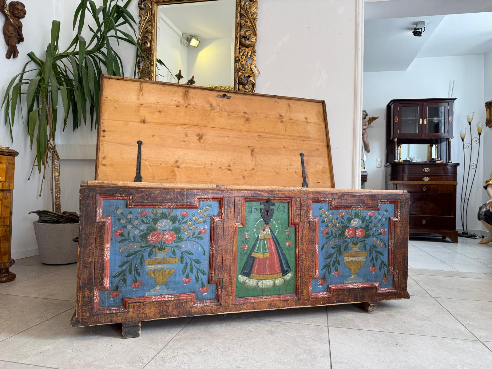Urige handbemalte Maria Zeller Truhe Landhaustruhe Bauerntruhe D2732