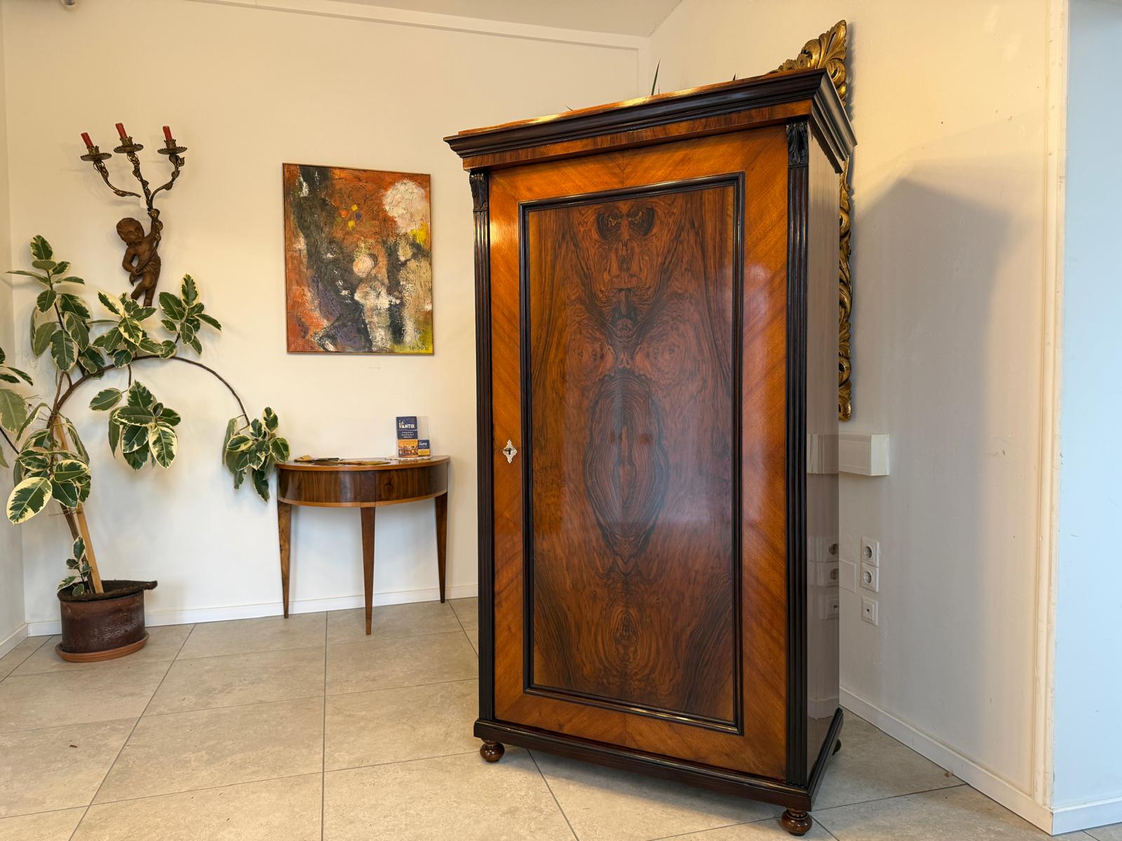 Gründerzeit Kleiderschrank Kasten Nussholz Furniert Antiquität D1090