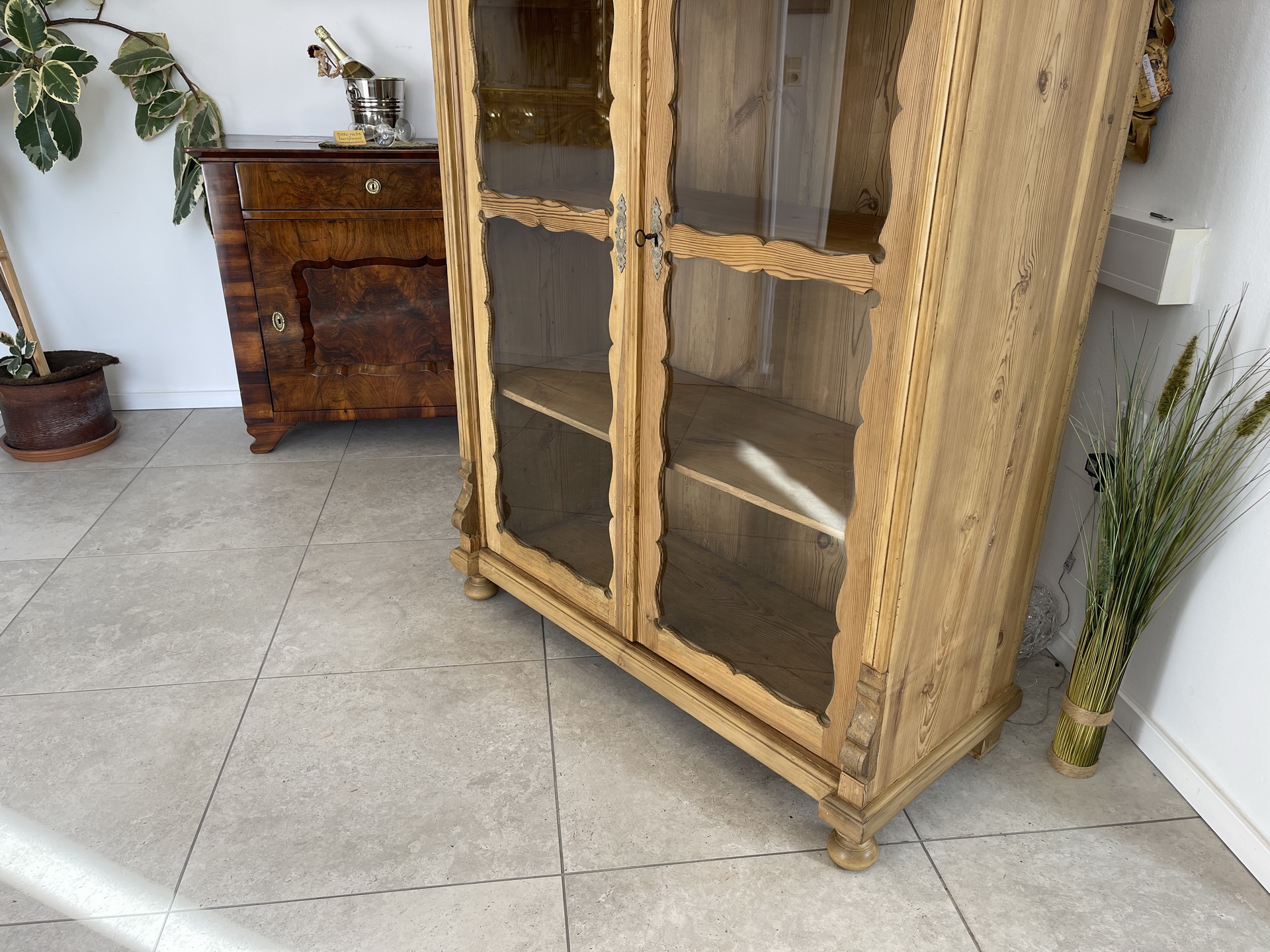 Bauernschrank_1356HyShL7Wajznh Biedermeier Vitrine Naturholz Bücherschrank Bauernschrank A4249