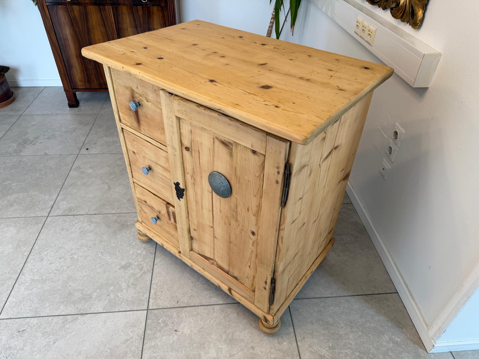 Brotschrank Almerschrank Speiskasten Bauernkasten Naturholzschrank  G2115