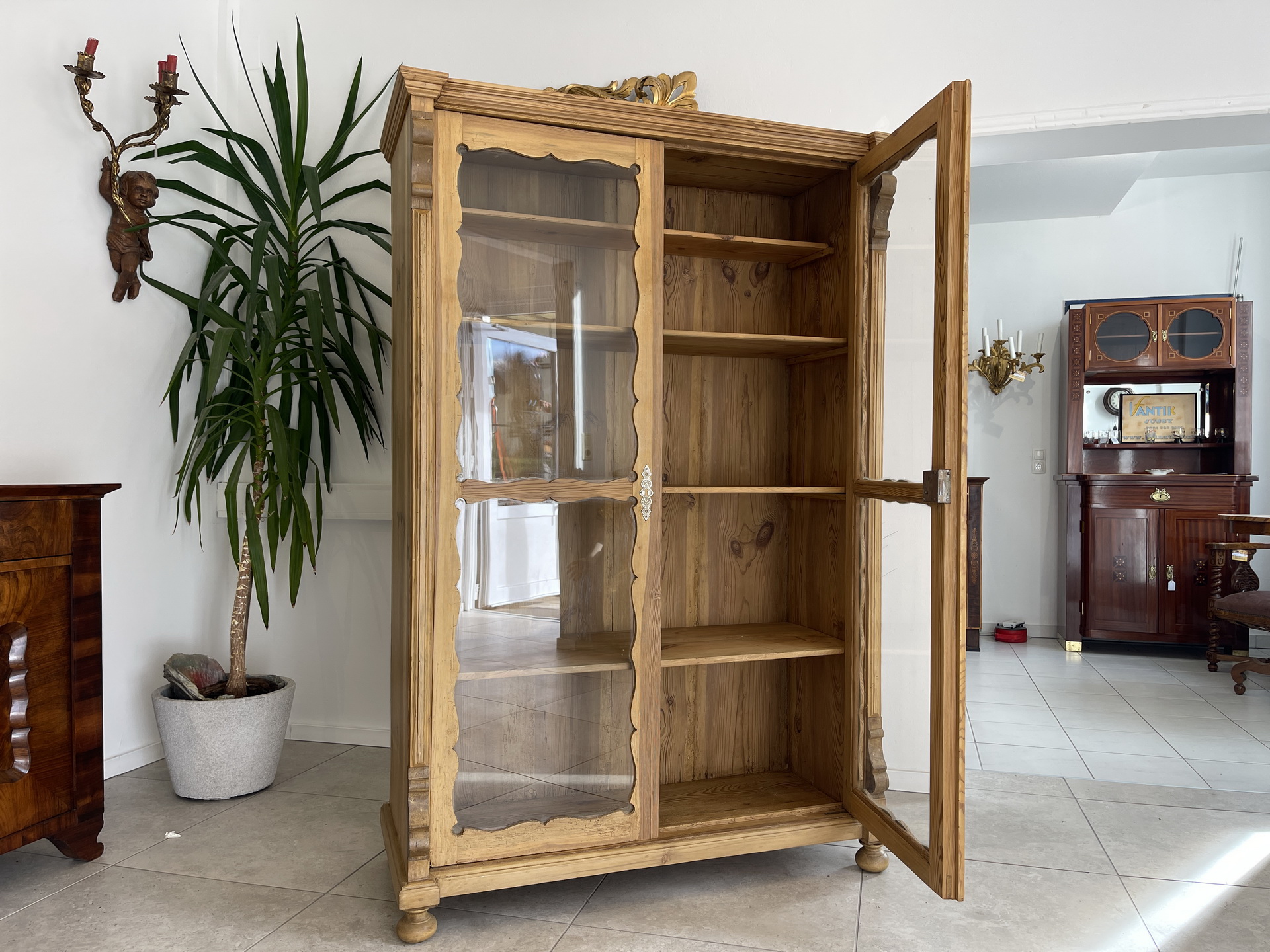 Bauernschrank_143nShUTcYgADZU5 Biedermeier Vitrine Naturholz Bücherschrank Bauernschrank A4249