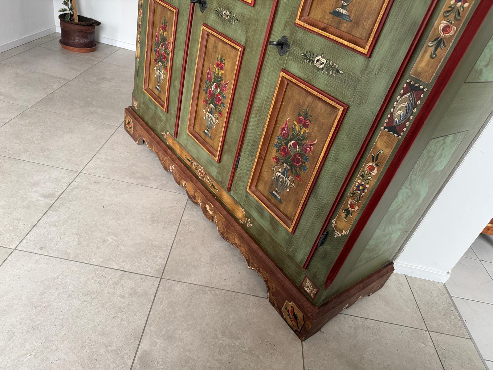 Originaler Voglauer Schrank Bauernschrank Anno 1800 Altgrün G2065