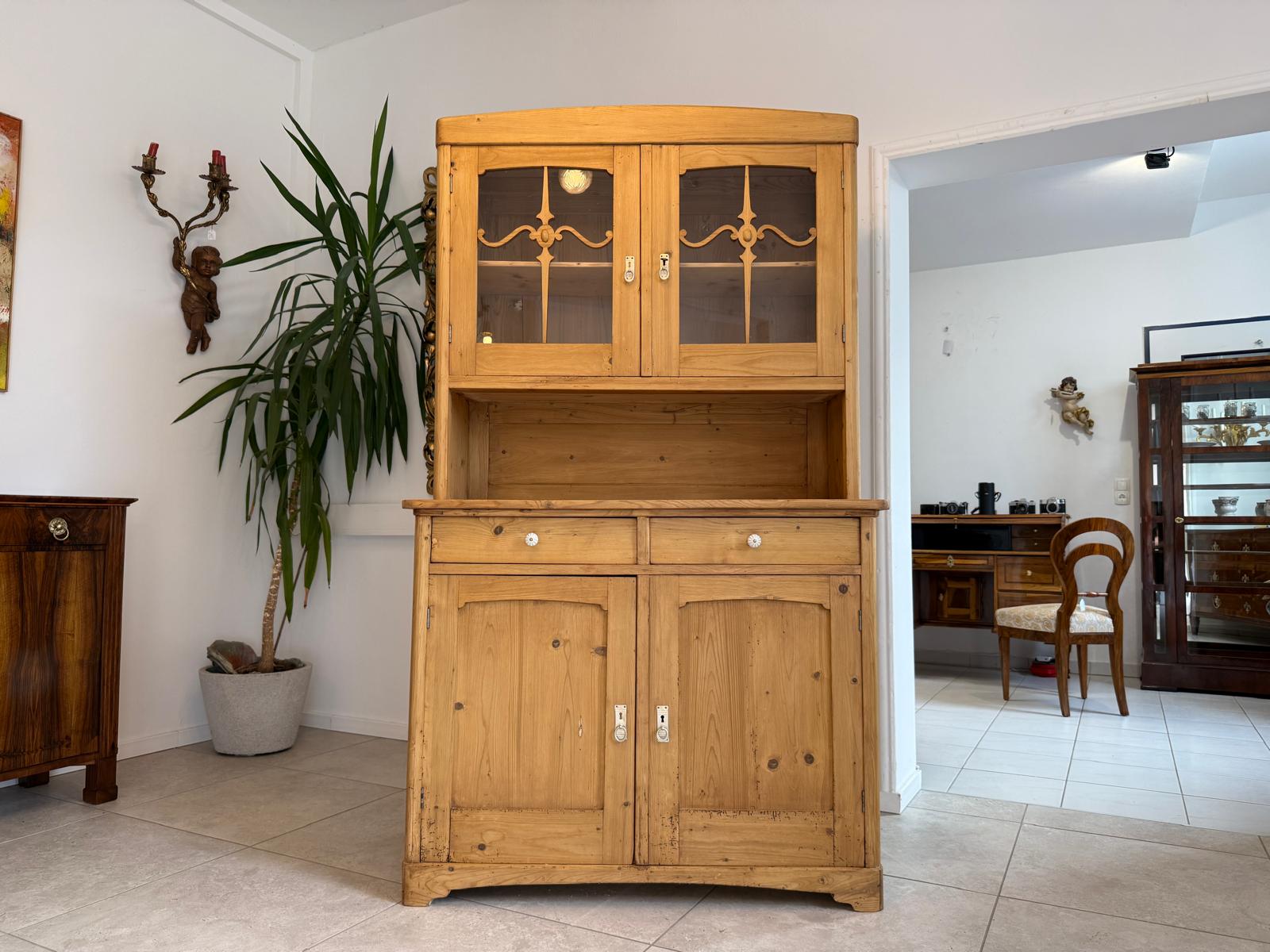 Restaurierte Jugendstil Küchenschrank Vitrinenschrank Bauernschrank G2124