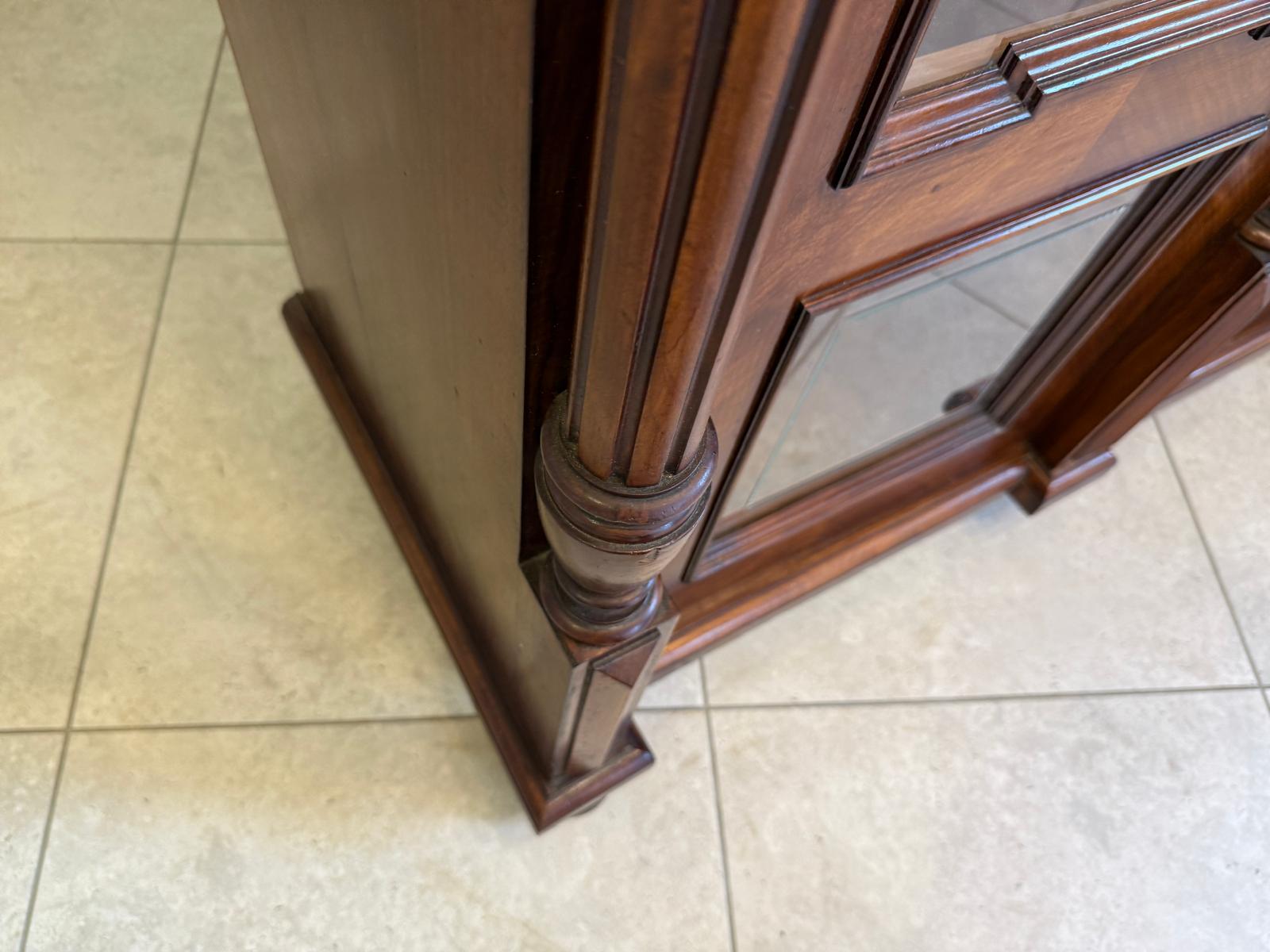 Gründerzeit Vitrinenschrank Bücherschrank Nussholz Furniert G2395