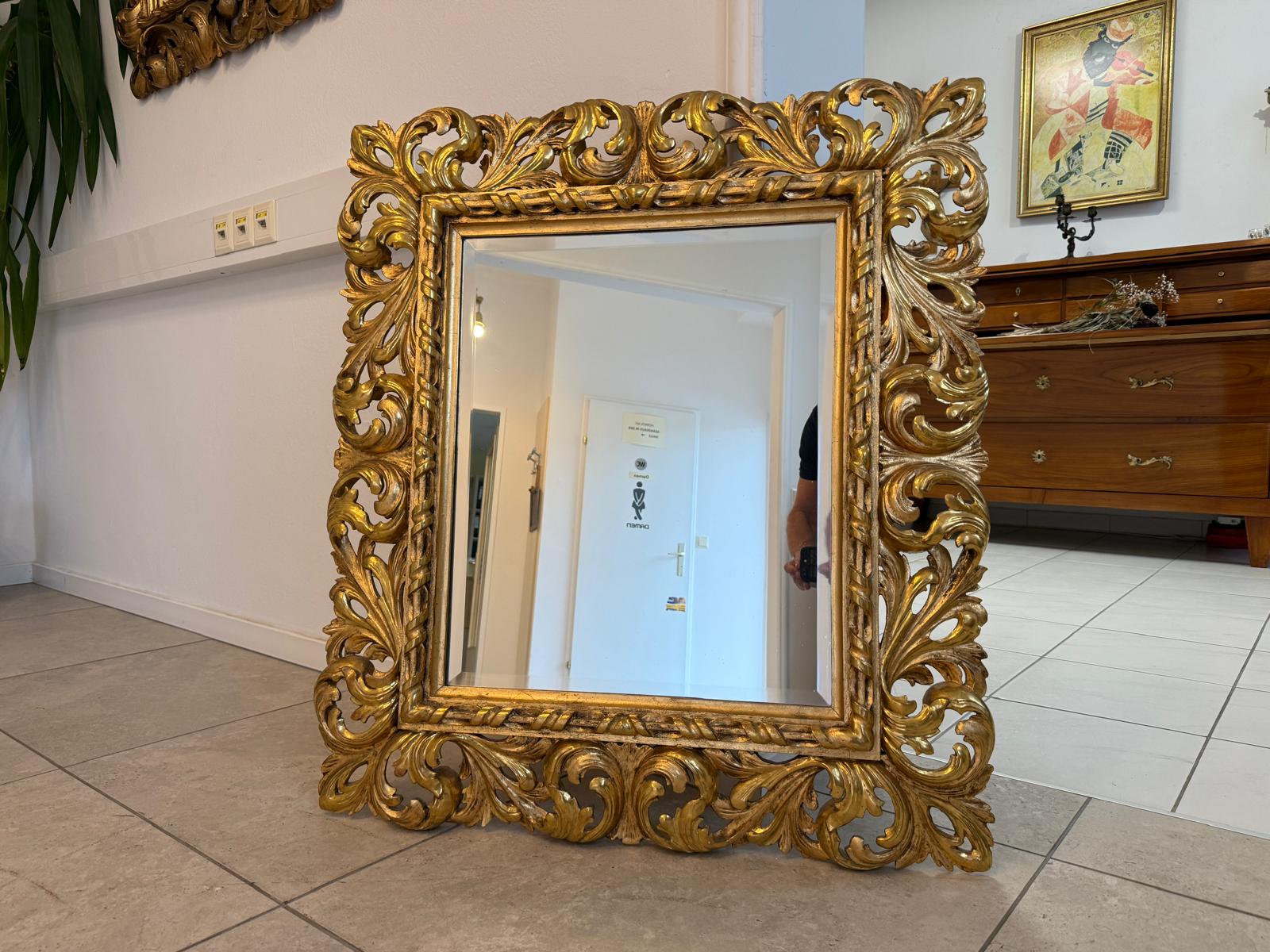 Florentiner Spiegel Akanthusblattschnitzkunst Holzschnitzkunst G2022