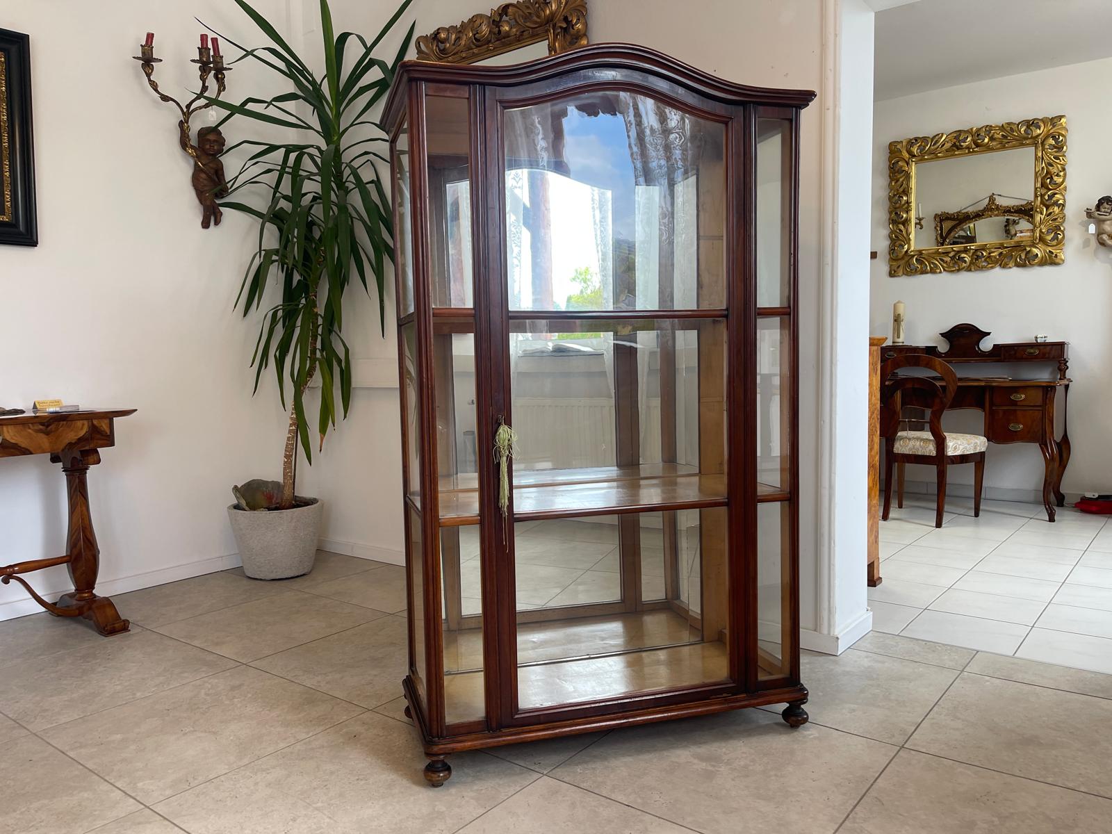 Originale antike Biedermeier Vitrinenschrank Glasschrank Nussholz Antiquiät G1617