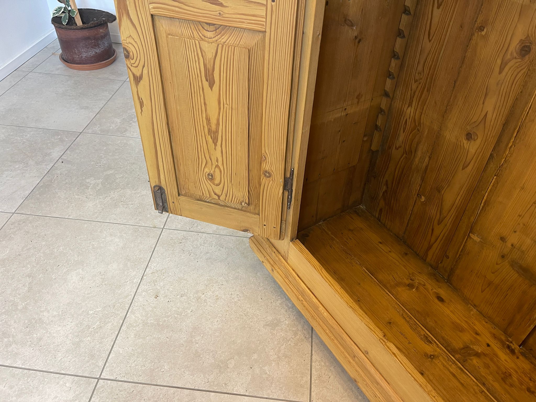 fdb9bb05-0211-4b12-8df2-5126c68efd67 Sale Barock Bauernschrank Barockschrank Hallenschrank A4877