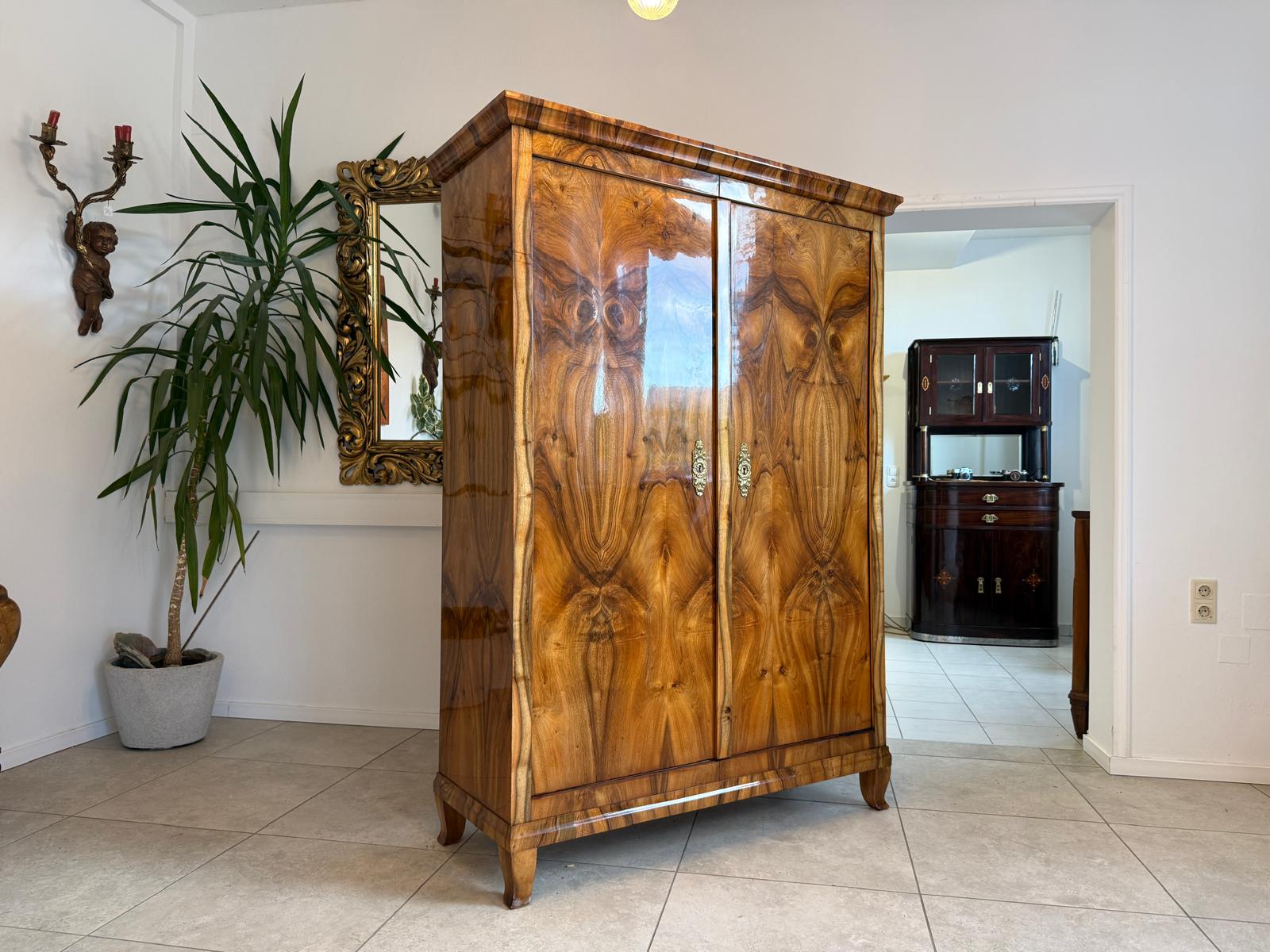 Sale Restaurierter Hallenschrank Biedermeier Schrank Kasten Antiquität D1178