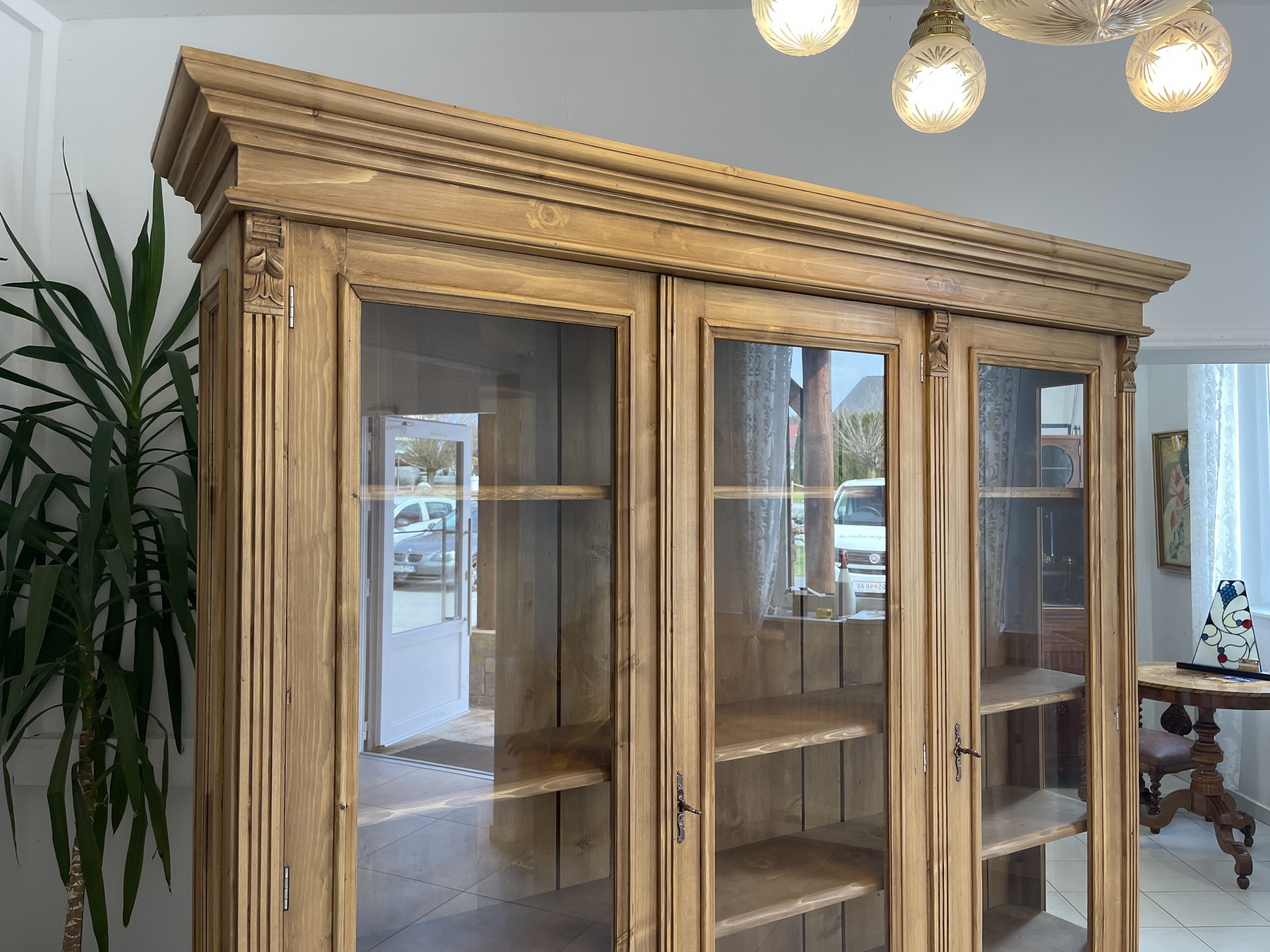 barock_61 Große Vitrine Bauernvitrine Naturholz Bücherschrank A4260