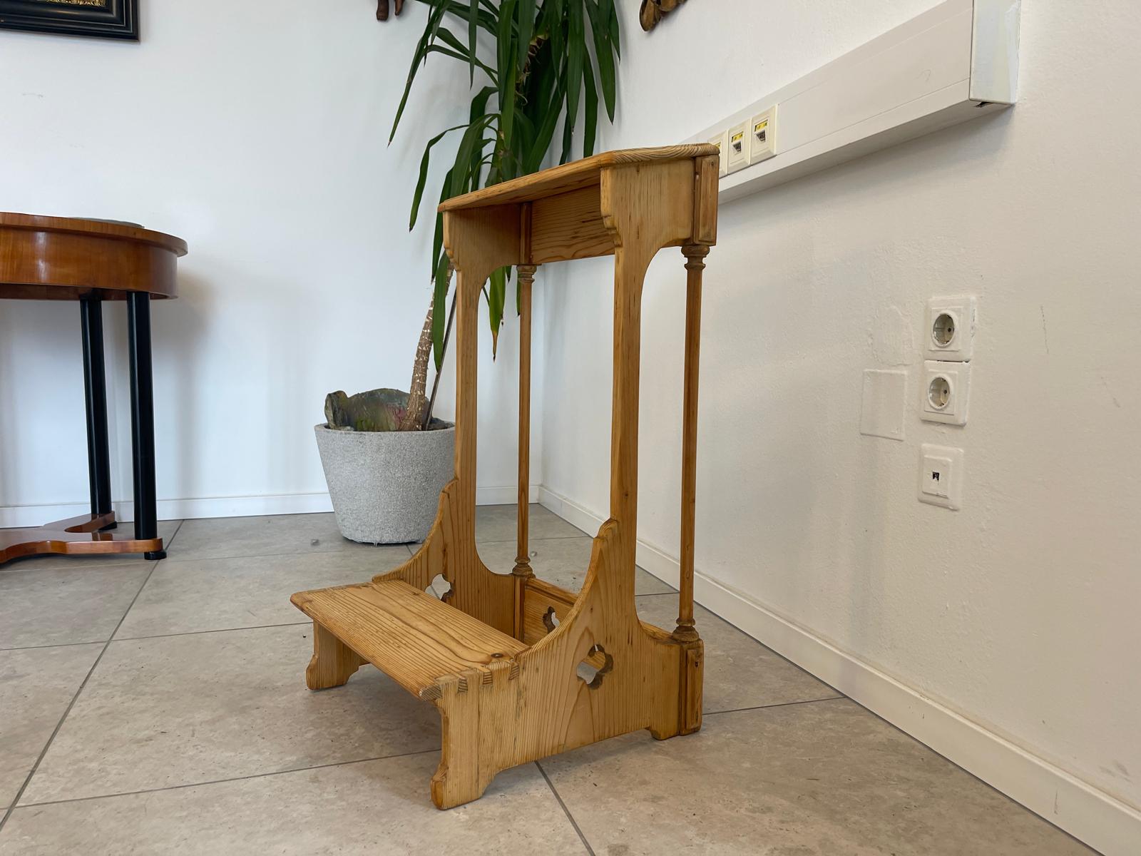 Restaurierter Nonnenschrein Betstuhl Fichtenholz G1289