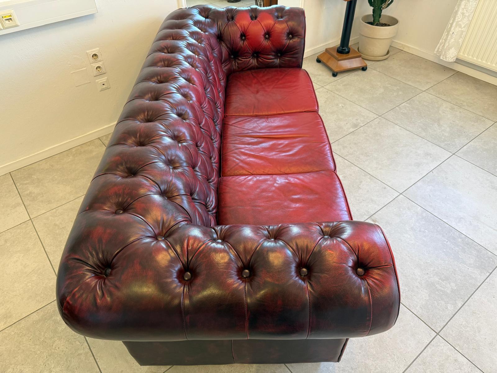 Chesterfield 3er Clubsofa Diwan Couch Oxblood Kultmöbel G2090