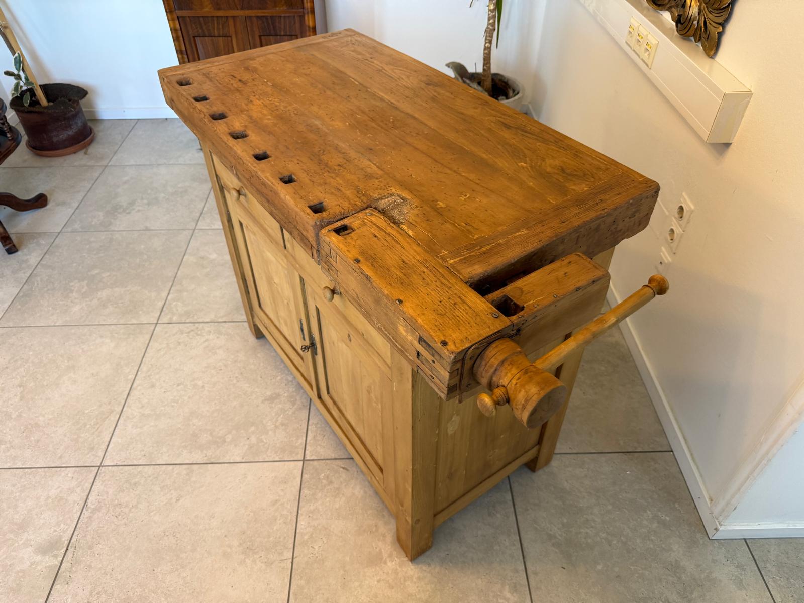 Holzbank aus Eiche & Fichte | Unikat aus altem Holz | IFANTIK D2877
