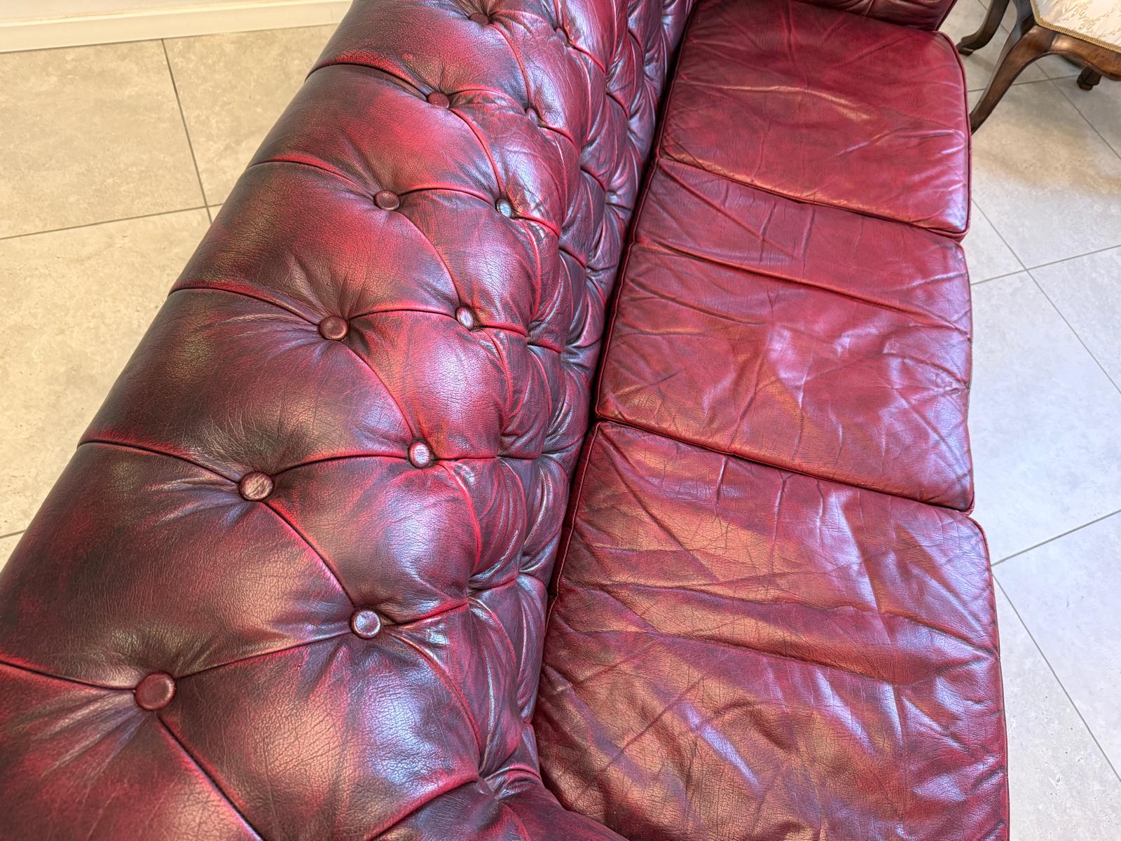 Chesterfield Ensemble 3 teilig Ledersofa Fauteuils Clubmöbel Cultmöbel D2302