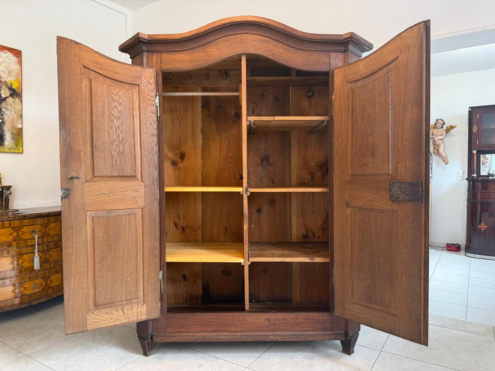 Barock Hallenschrank Schrank Eichenholz Geschnitzt D2626