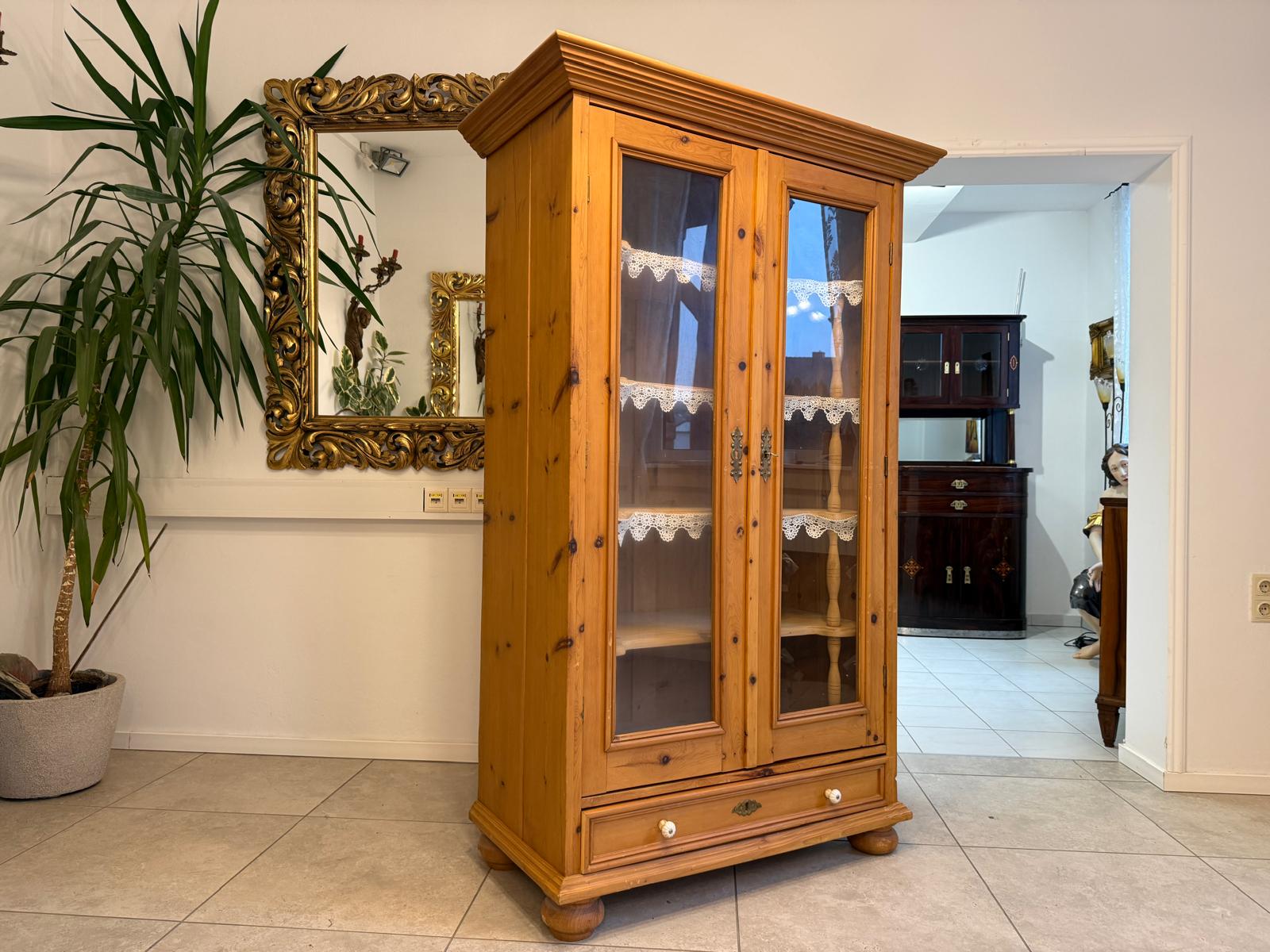 Bäuerlicher Bücherschrank Vitrine Bauernvitrine Bauernschrank Naturholz Bücherschrank D1131