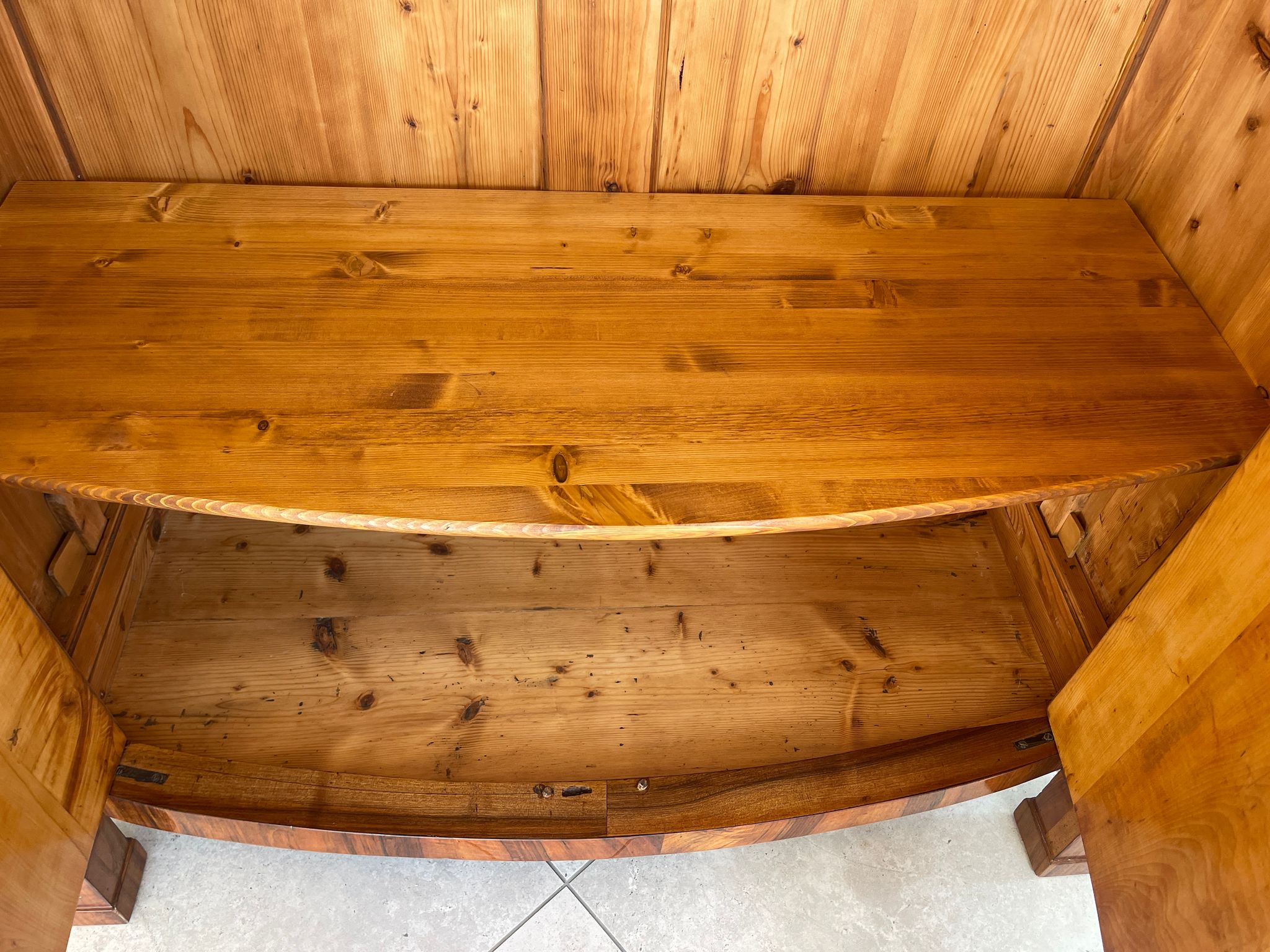 SALE Traum Empire Schrank Säulenschrank Restauriert Antiquität Marketiert G1378