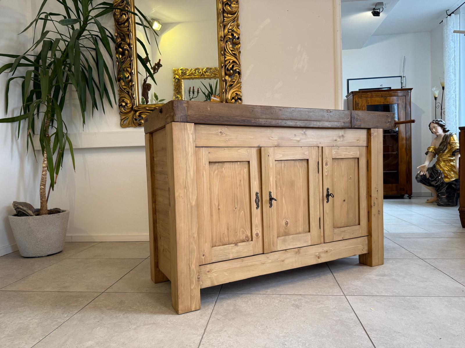 Urige Hobelbank Werkbank Pult Tresen Ladenschrank Antik G2253