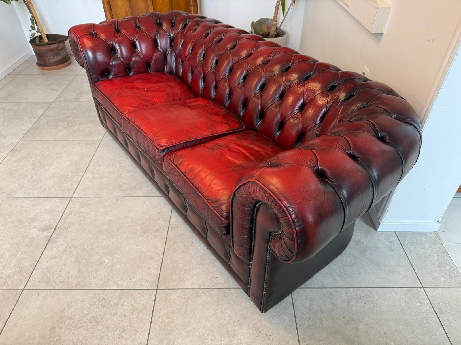 Chesterfield 3er Clubsofa Diwan Couch Oxblood Kultmöbel D2304