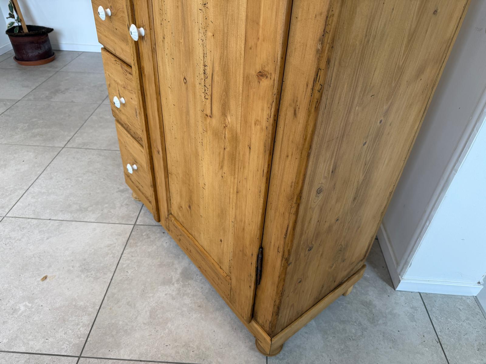 Uriger Biedermeier Brotschrank Almerschrank Speiskasten Bauernkasten D1169