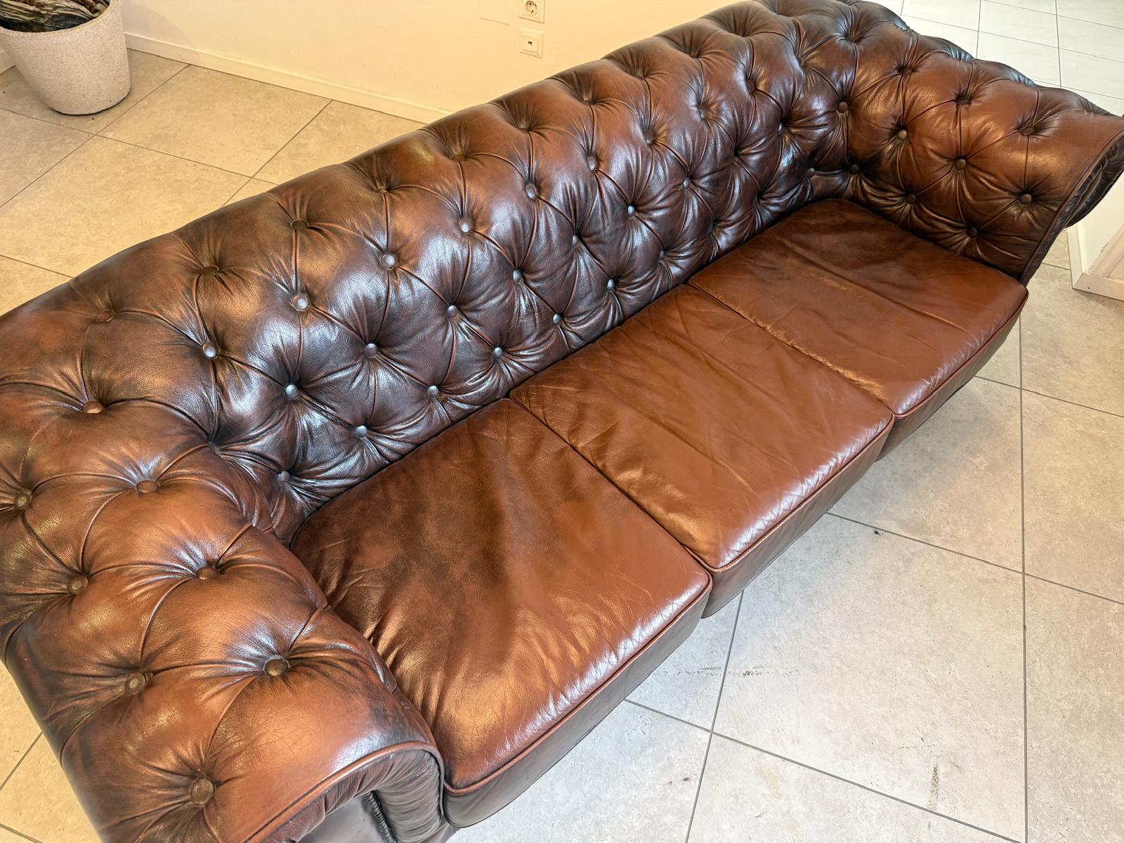 Chesterfield Ensemble 3 teilig Ledersofa Fauteuils Clubmöbel Cultmöbel D2844