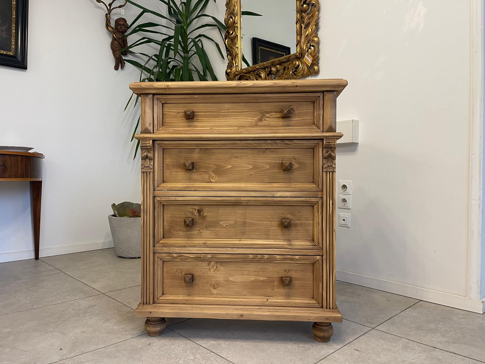 Bäuerliche 4 Ladenkommode Ladenschrank aus Vollholz im Gründerzeit-Stil G1056