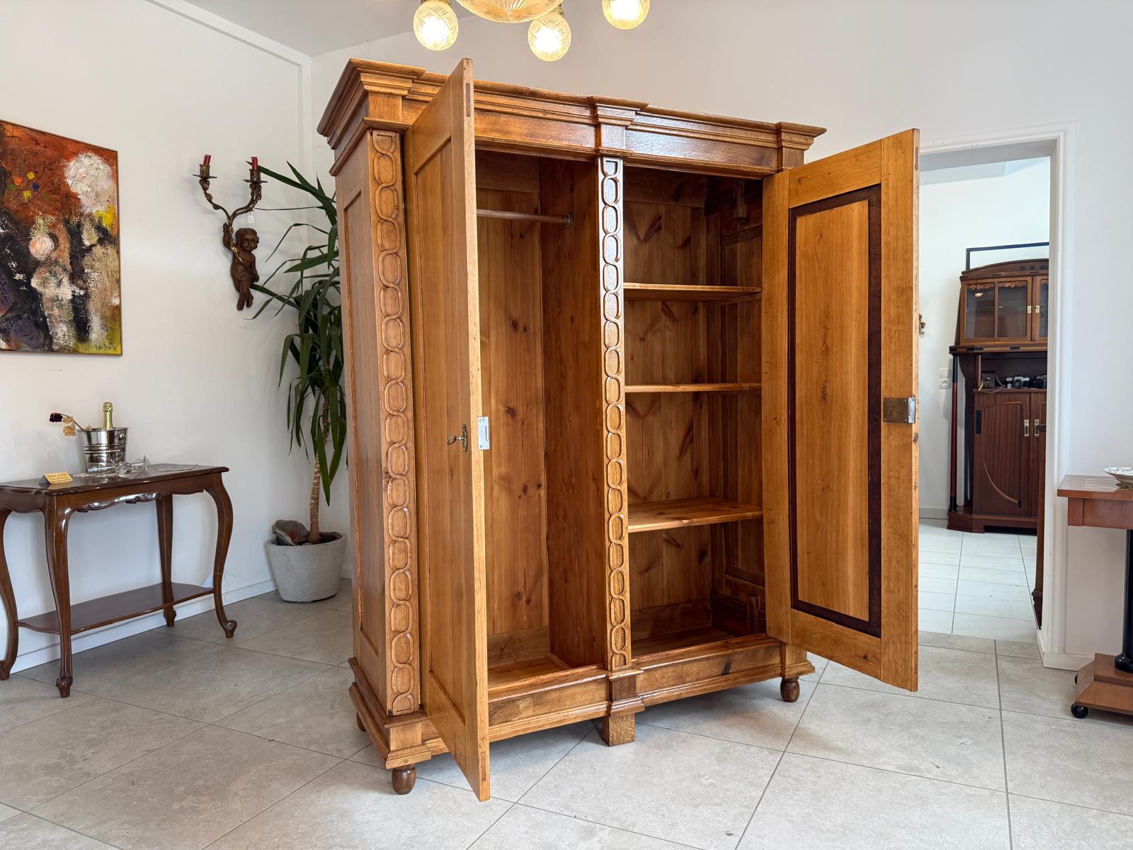 SALE Restaurierter Biedermeier Schrank Kleiderkasten Antiquität G1820